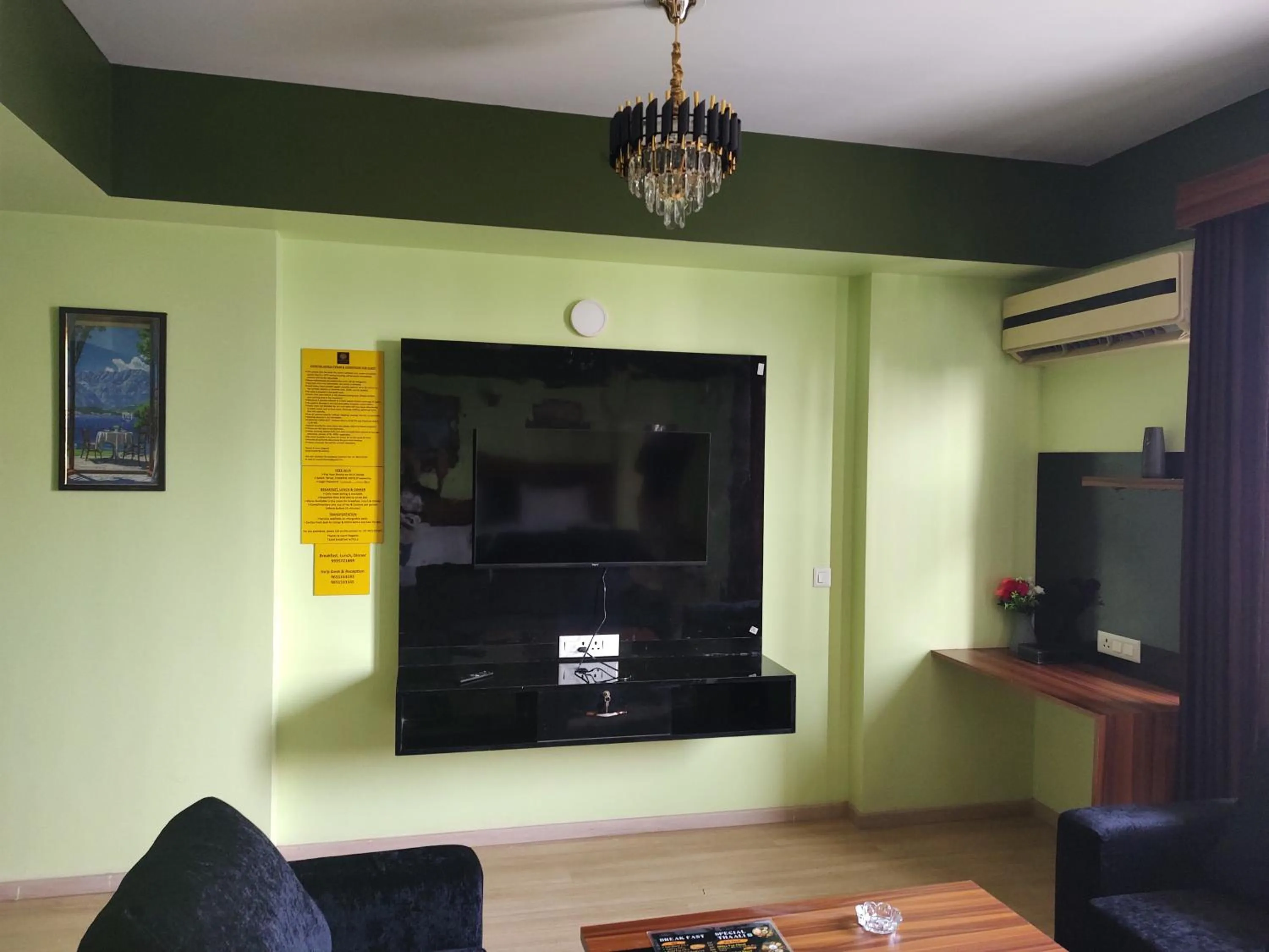 TV and multimedia in Evanthe Hotels