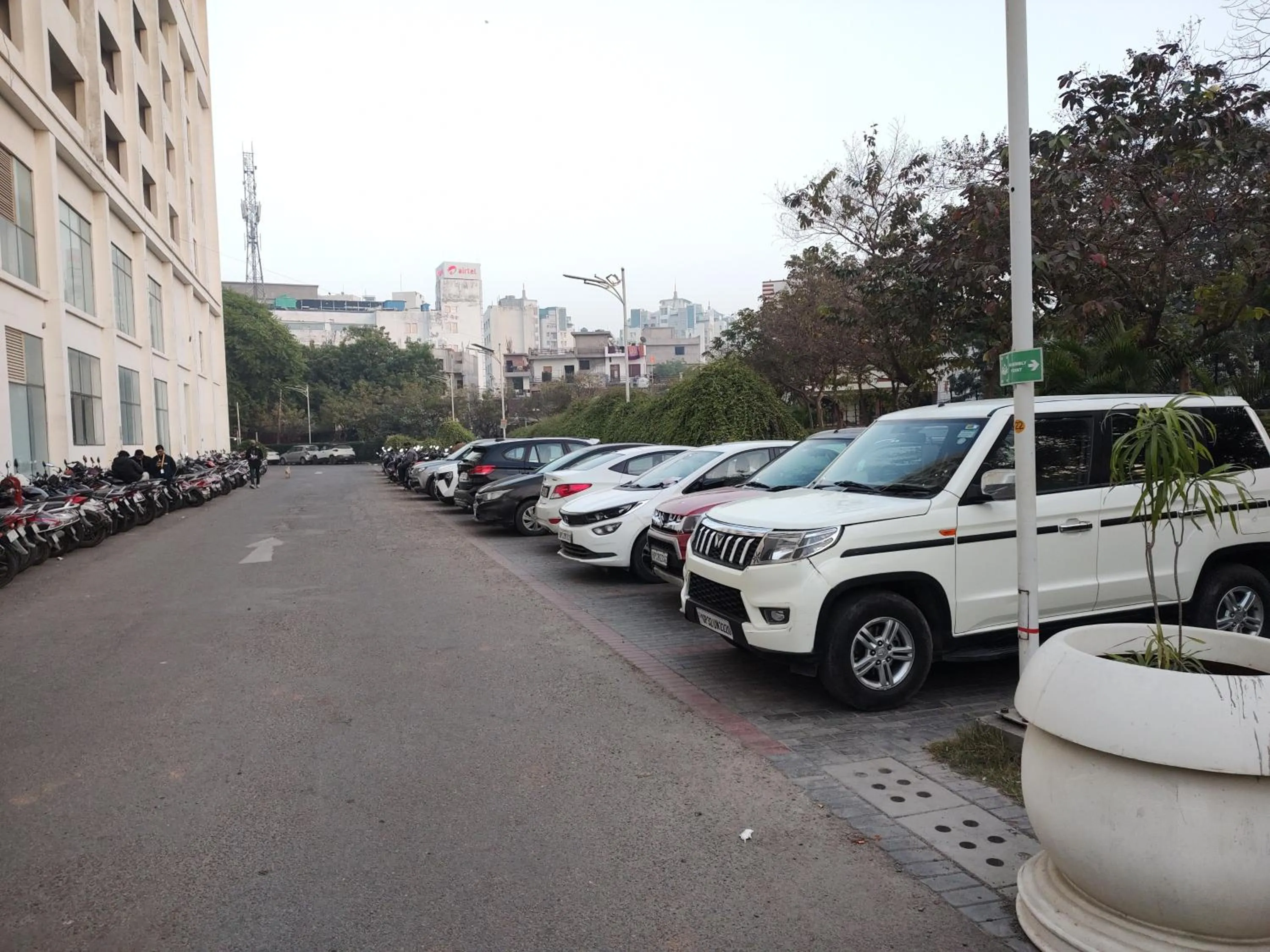 Parking in Evanthe Hotels