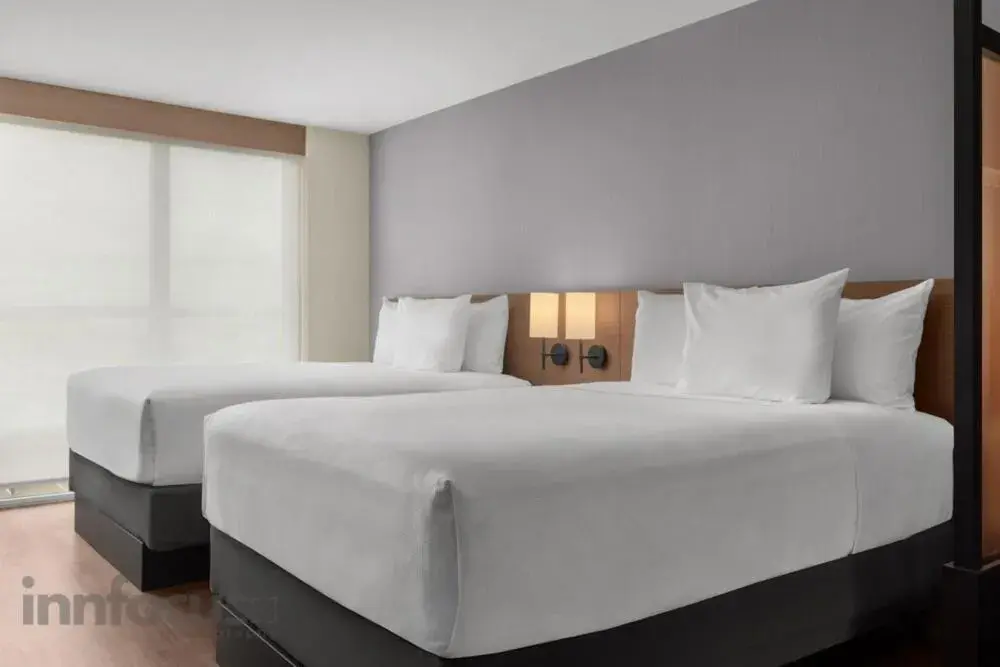 Bed in Hyatt Place Mississauga / Airport Corp Center Bed in Hyatt Place Mississauga / Airport Corp Center