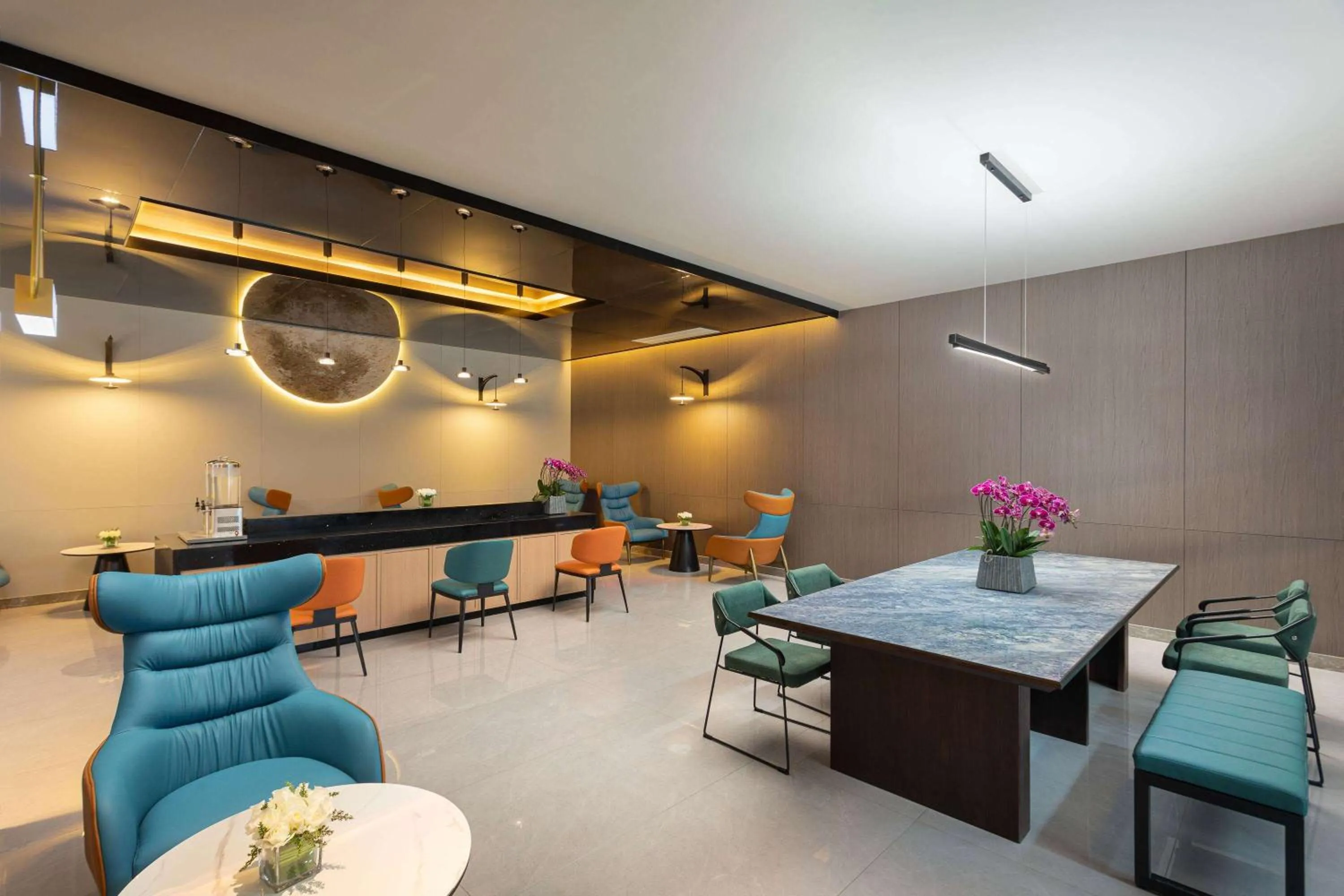Lounge or bar in Days Inn by Wyndham Xi'an Yanliang