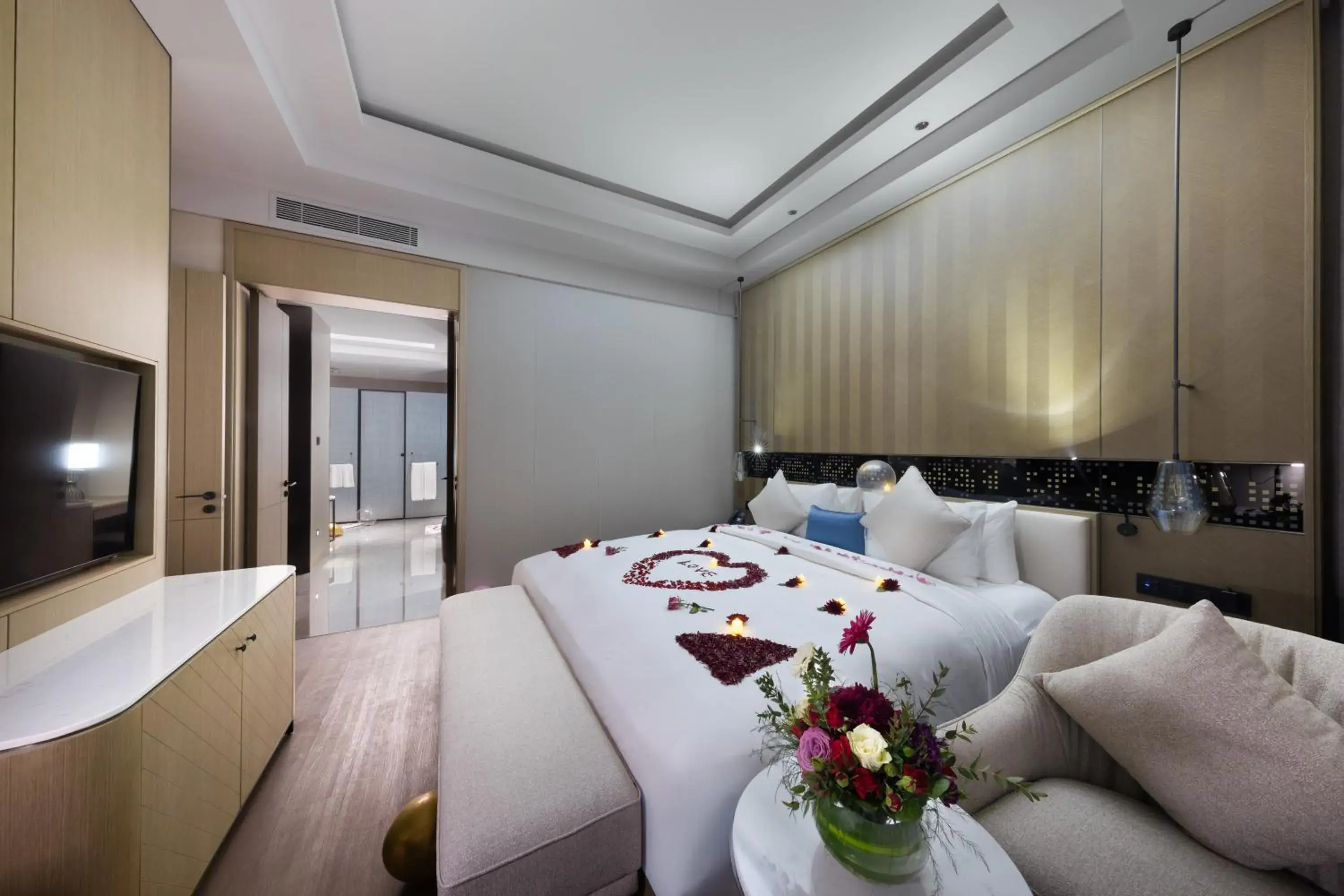 Junior Suite - One Bedroom with Bath Tub in Braira Hafar Al-Batin Junior Suite - One Bedroom with Bath Tub in Braira Hafar Al-Batin