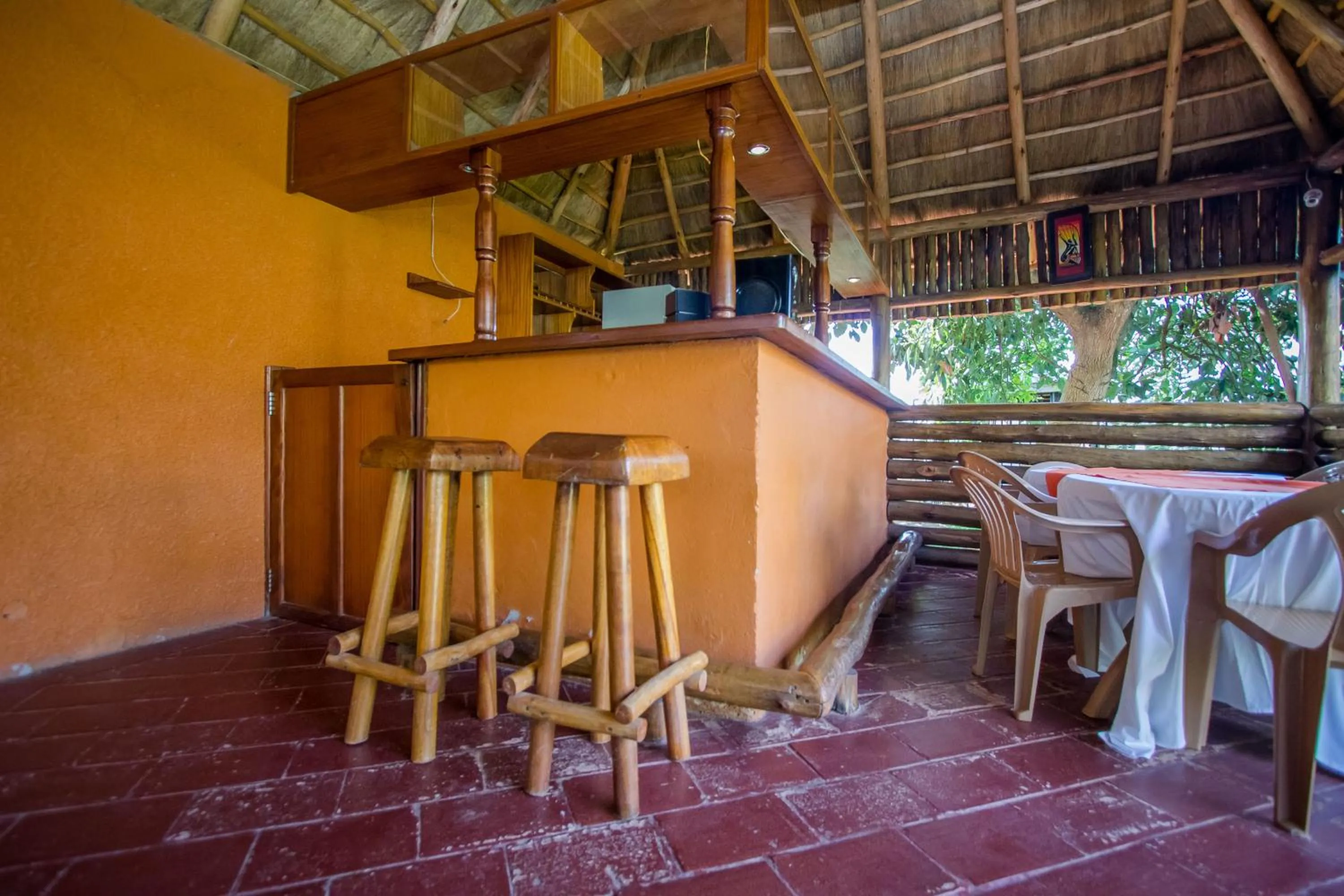 Lounge or bar in Askay Hotel Suites