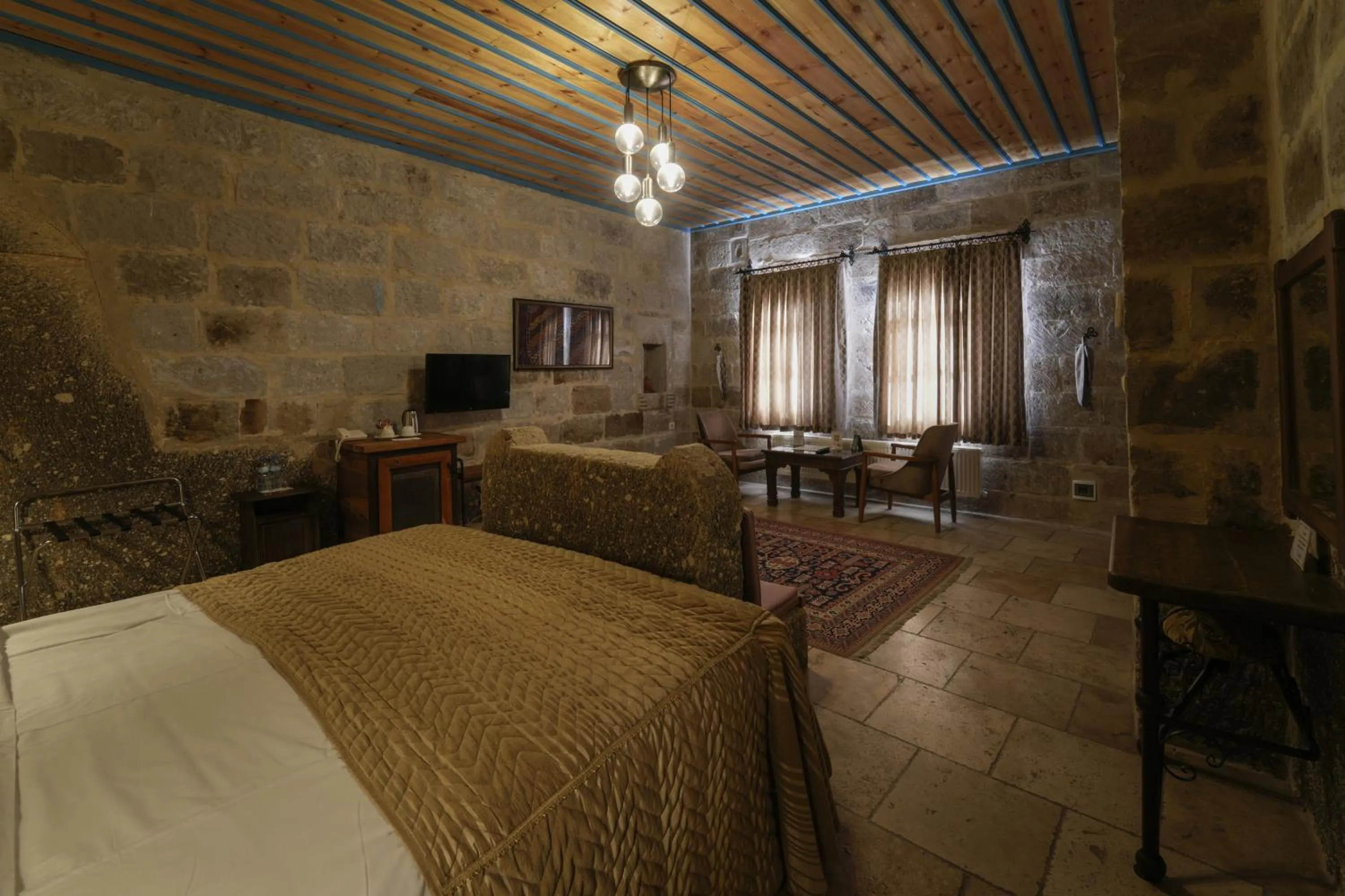 Photo of the whole room, Bed in Tekkaya Cave Hotel