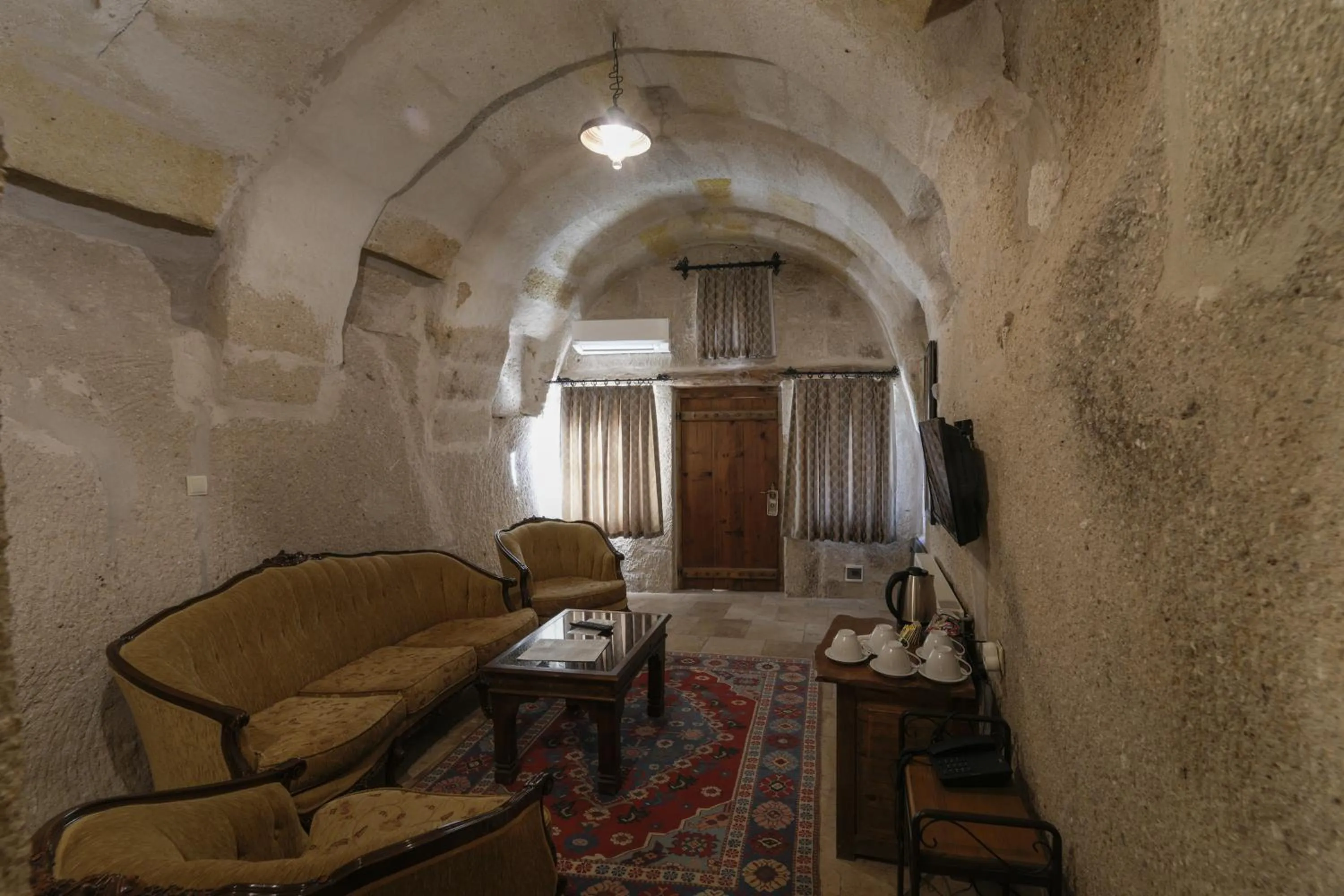 TV and multimedia in Tekkaya Cave Hotel