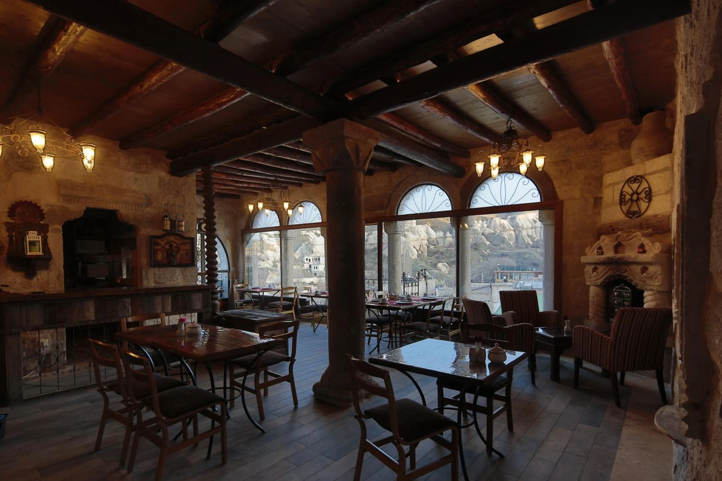 Restaurant/places to eat in Tekkaya Cave Hotel