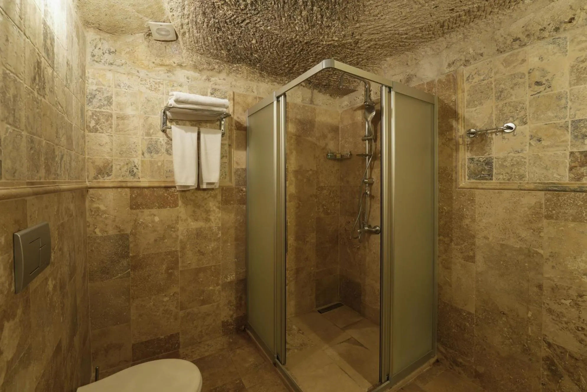 Bathroom in Tekkaya Cave Hotel