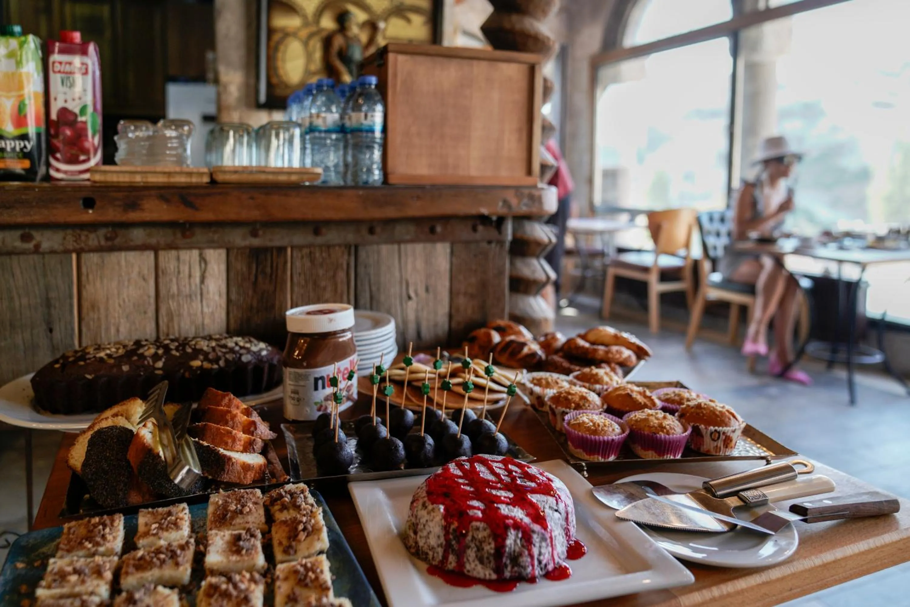 Food and drinks in Tekkaya Cave Hotel