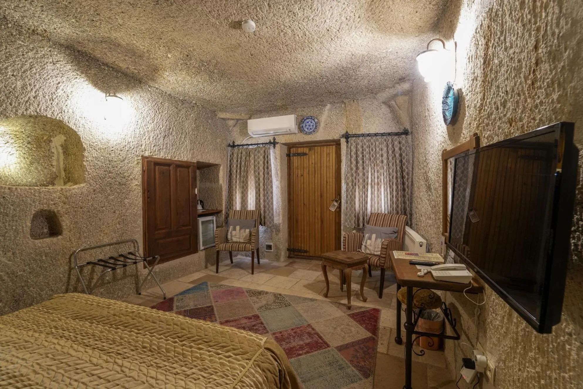 TV and multimedia, Bed in Tekkaya Cave Hotel