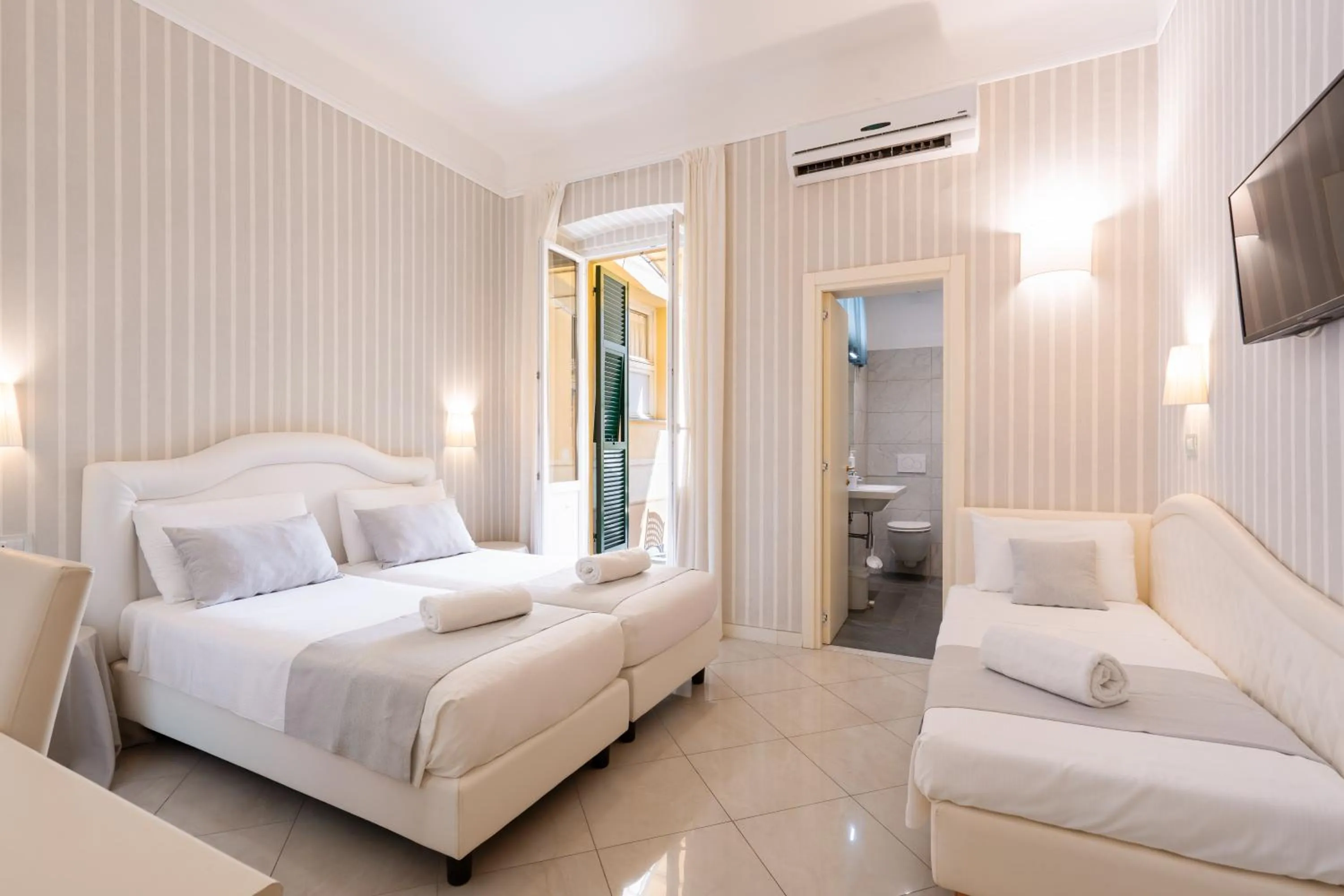 Bedroom, Bed in Hotel Nazionale