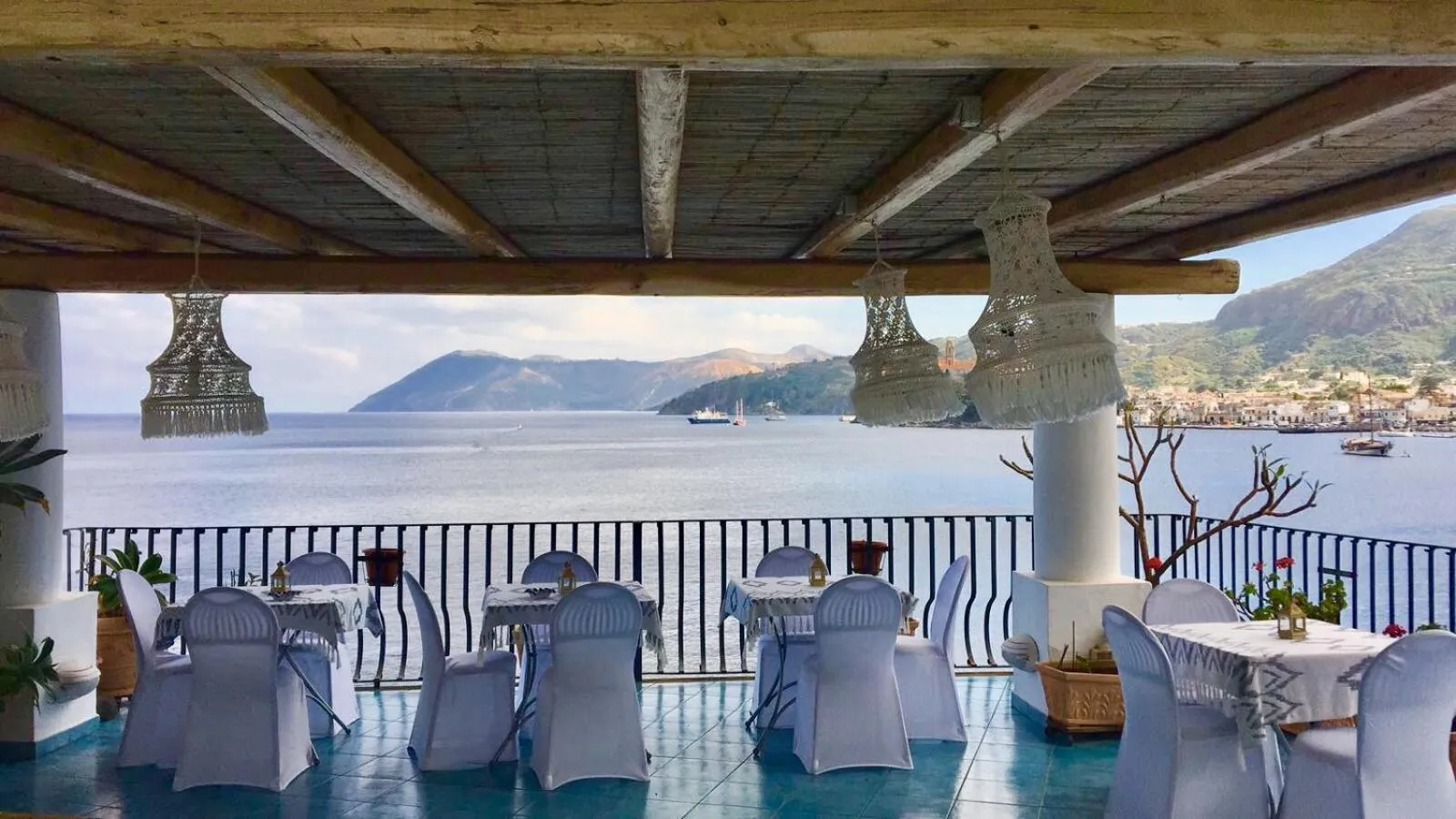 Balcony/Terrace in B&B Alta Marea Lipari