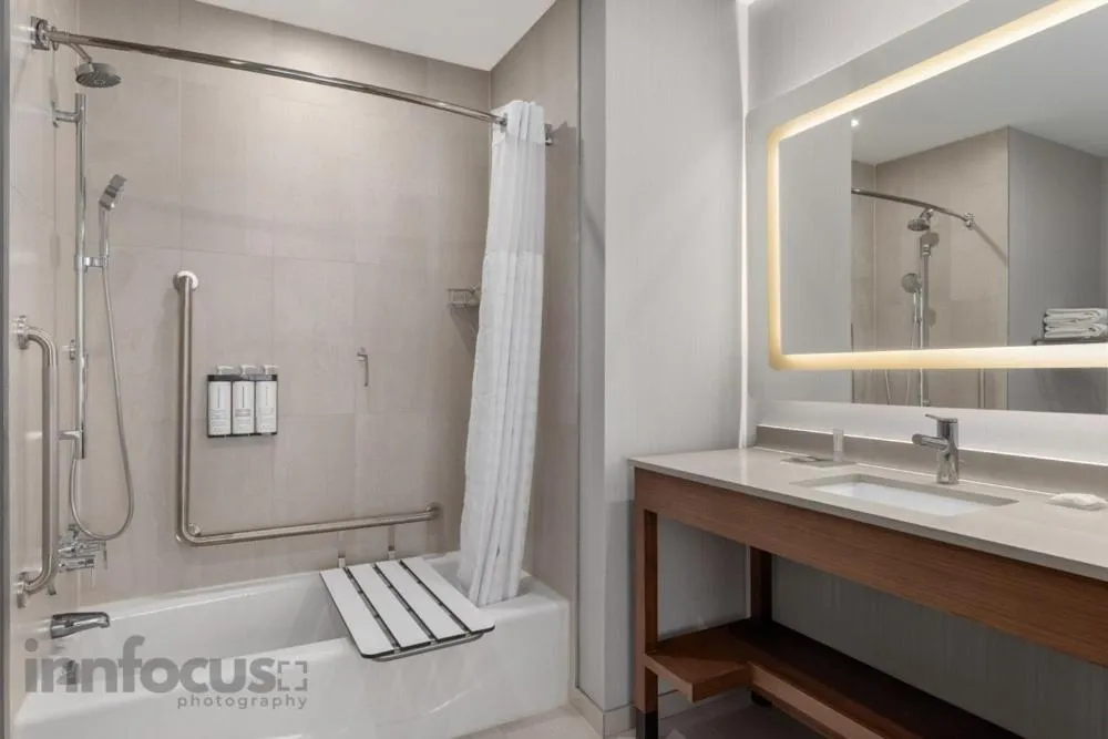 Hyatt House Mississauga / Airport Corp Center