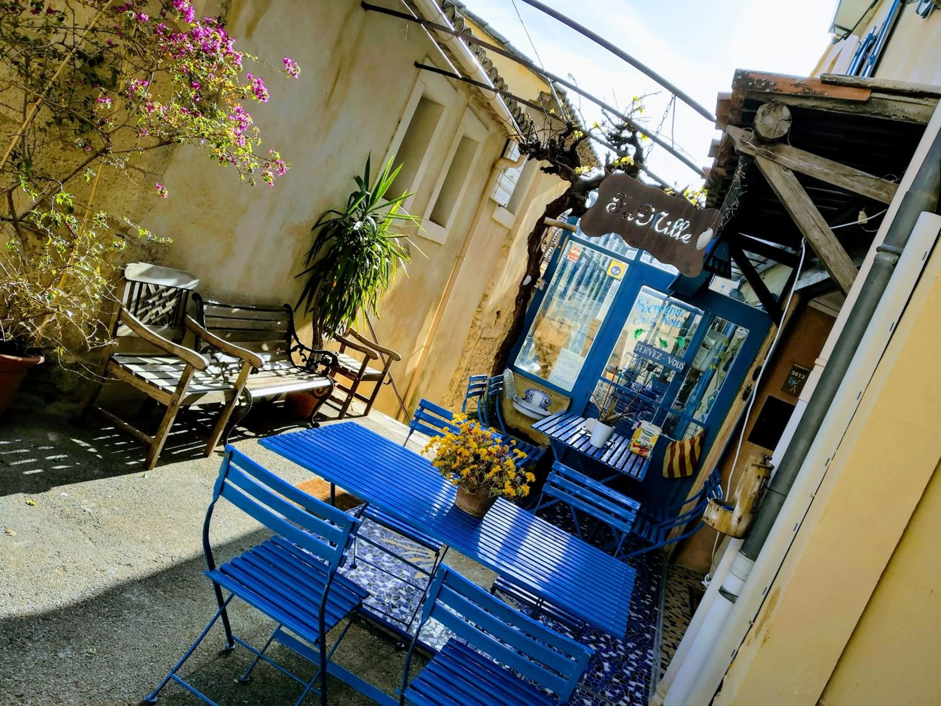 Patio in Gite Fa Mille maison bleu