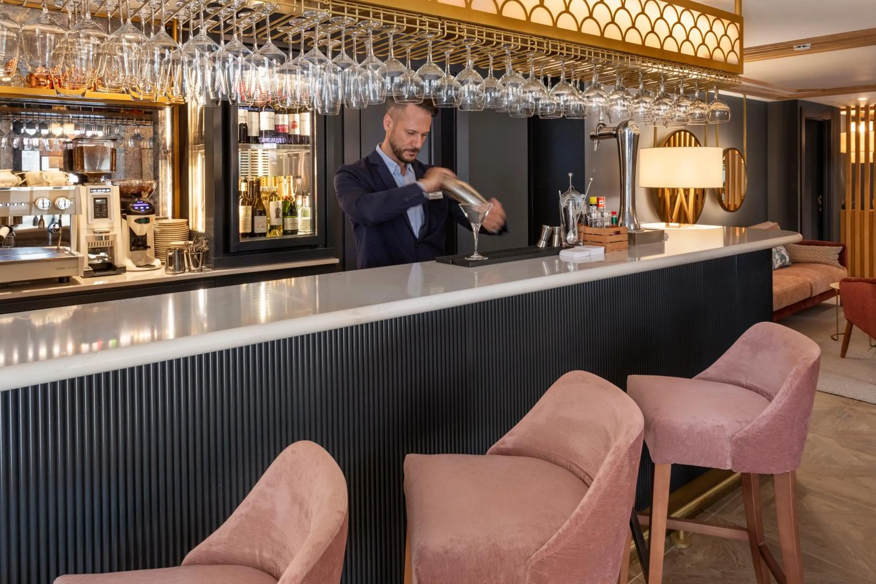 People in Catalonia Puerta del Mar