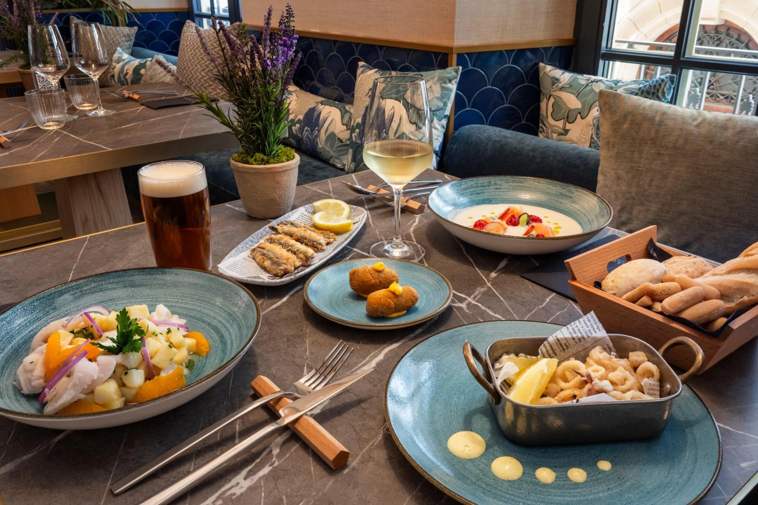 Restaurant/places to eat in Catalonia Puerta del Mar