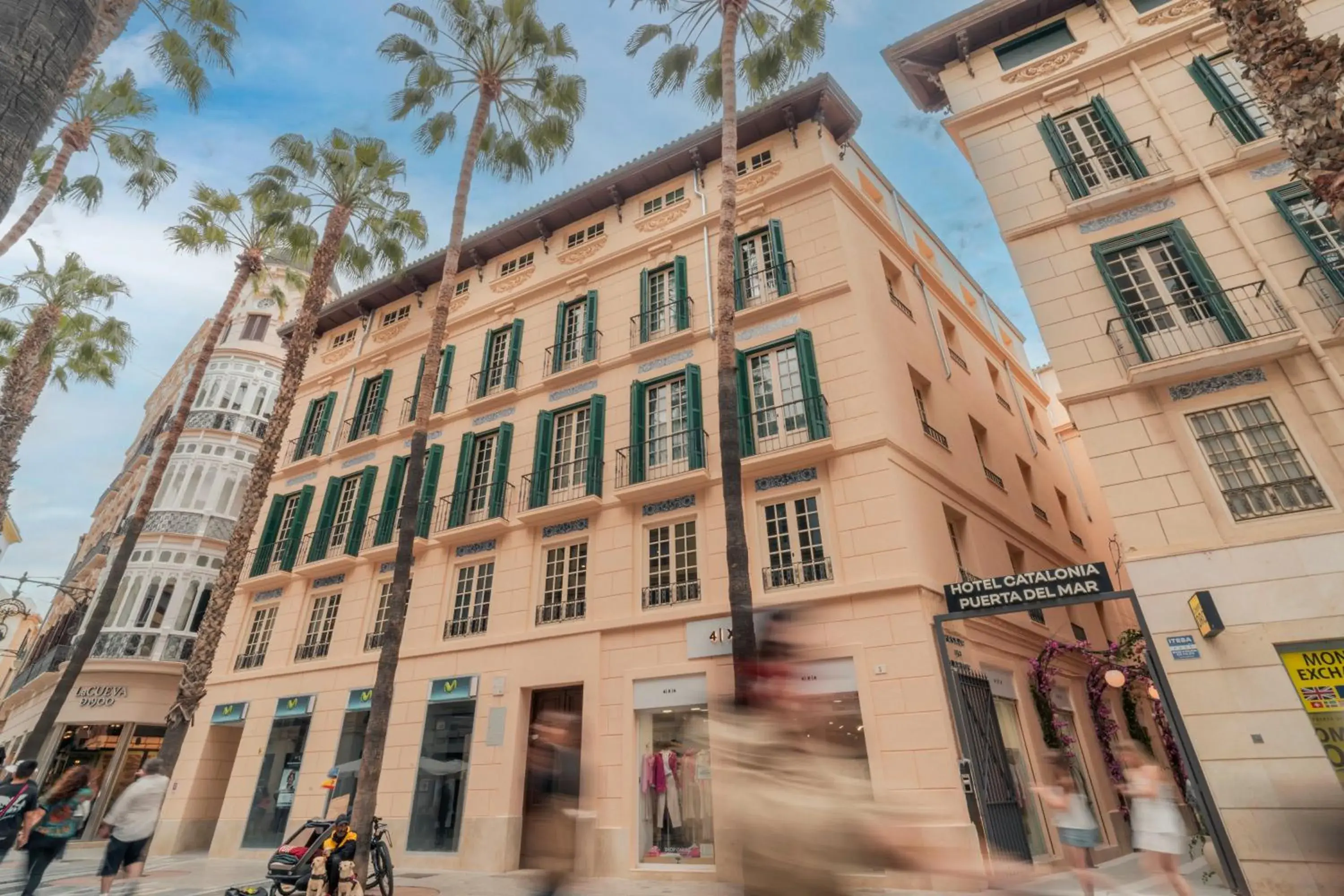 Property building in Catalonia Puerta del Mar Property building in Catalonia Puerta del Mar