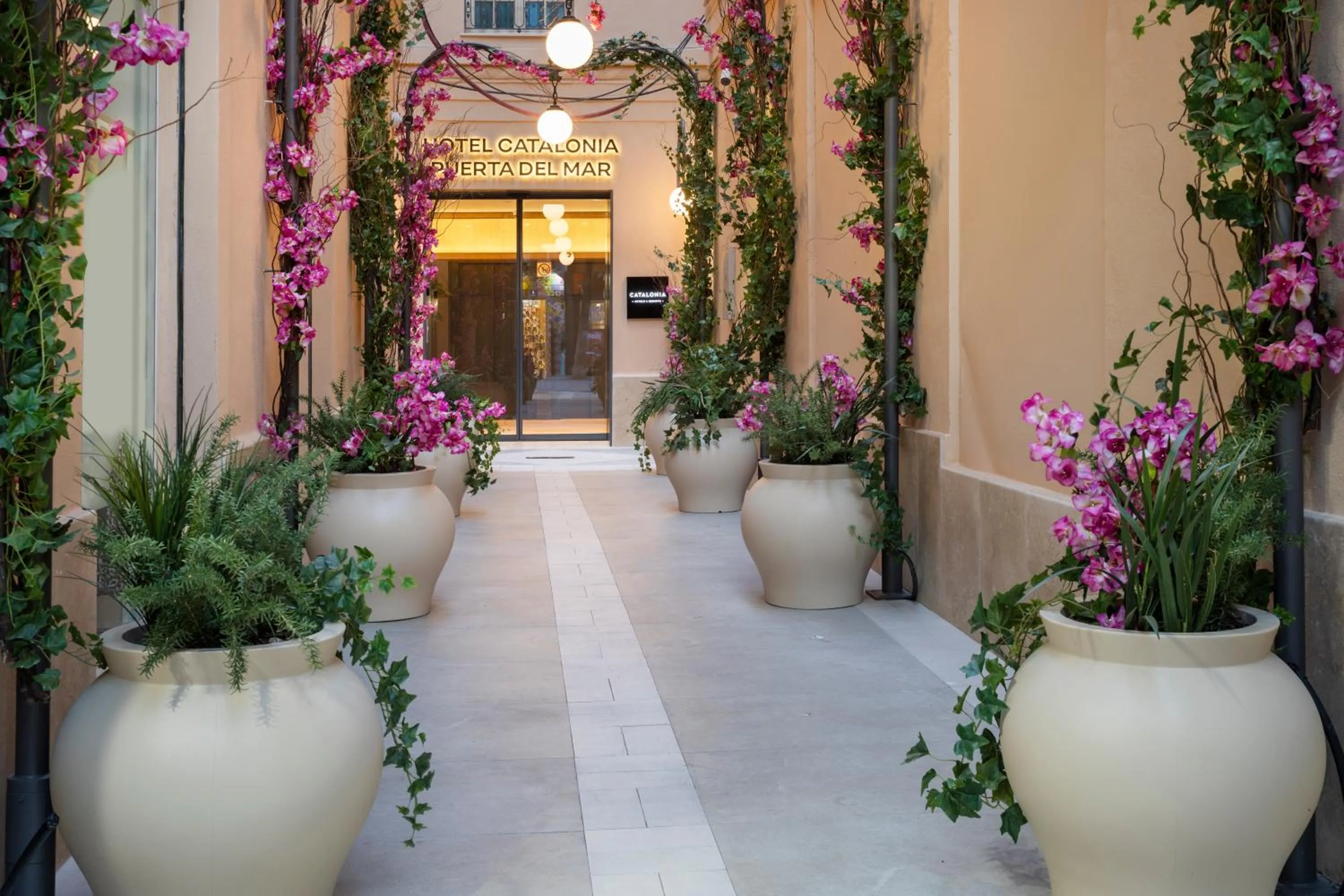 Facade/entrance in Catalonia Puerta del Mar