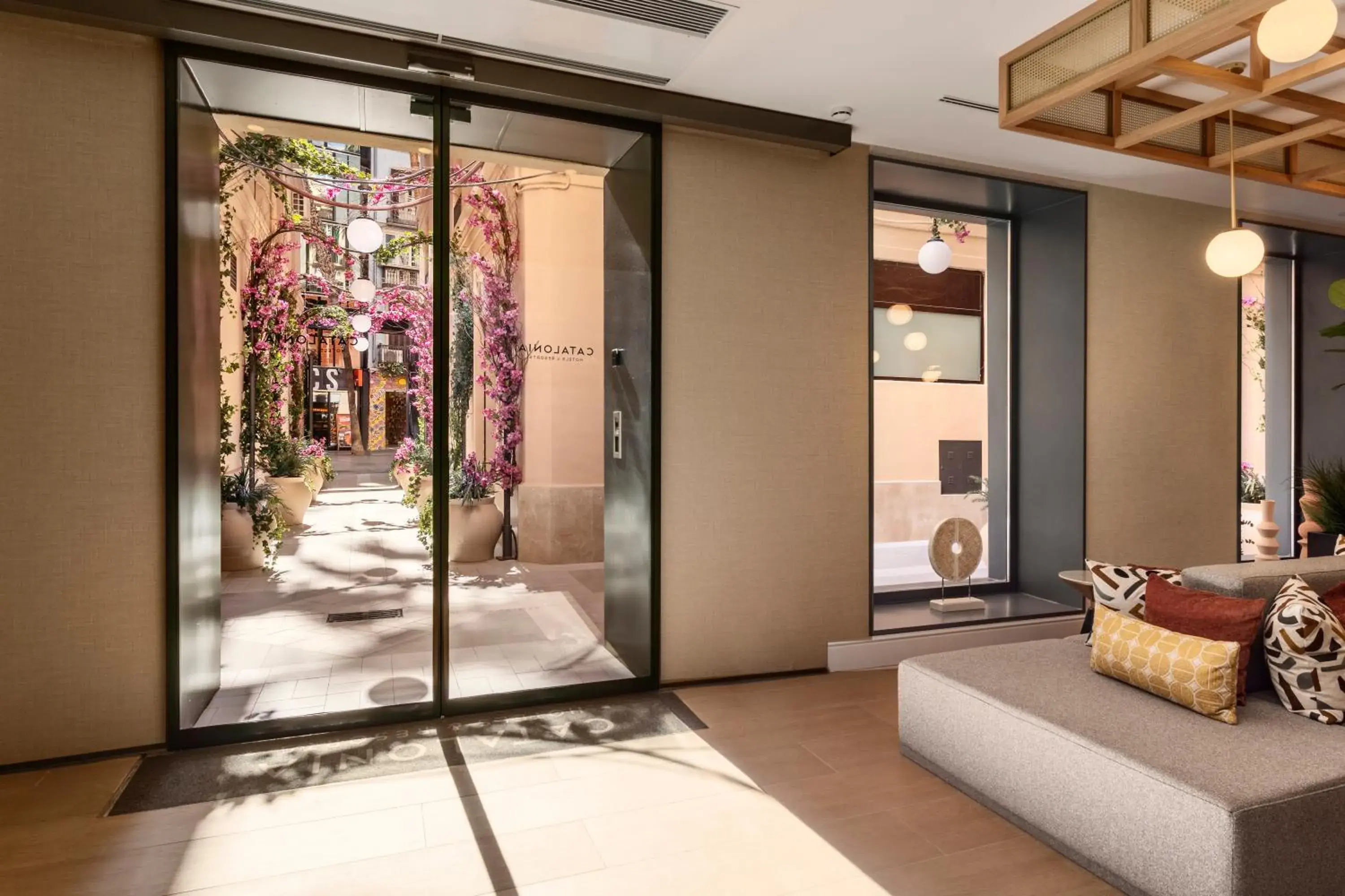 Lobby or reception in Catalonia Puerta del Mar Lobby or reception in Catalonia Puerta del Mar