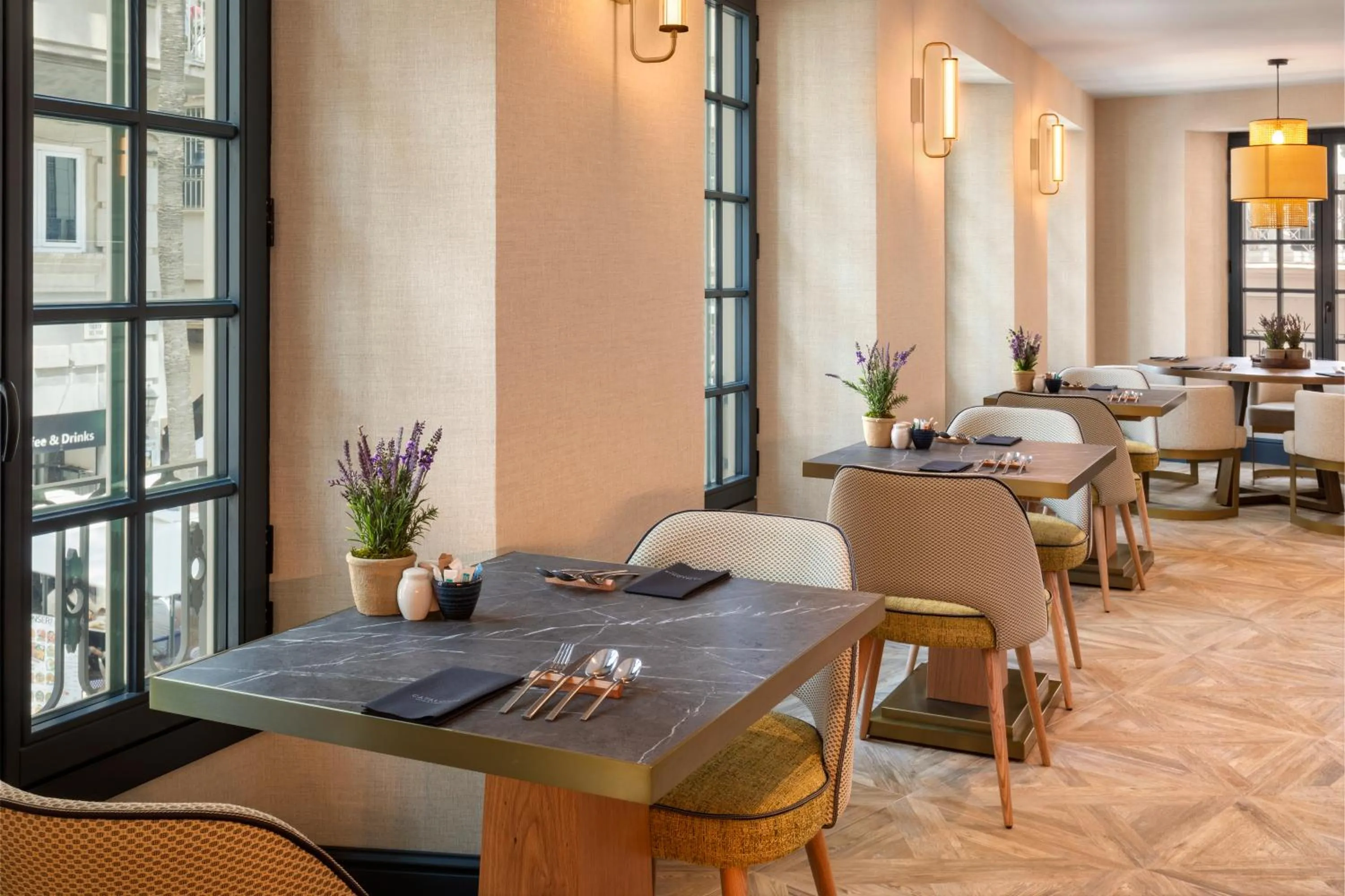 Restaurant/places to eat in Catalonia Puerta del Mar