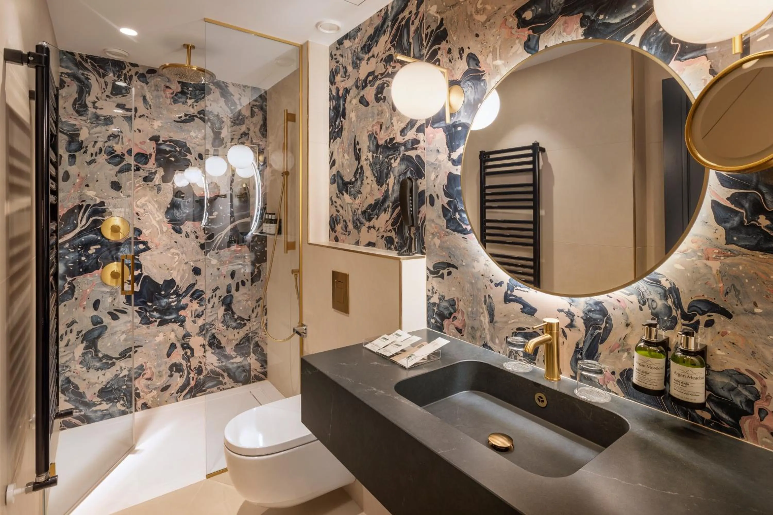 Shower in Catalonia Puerta del Mar