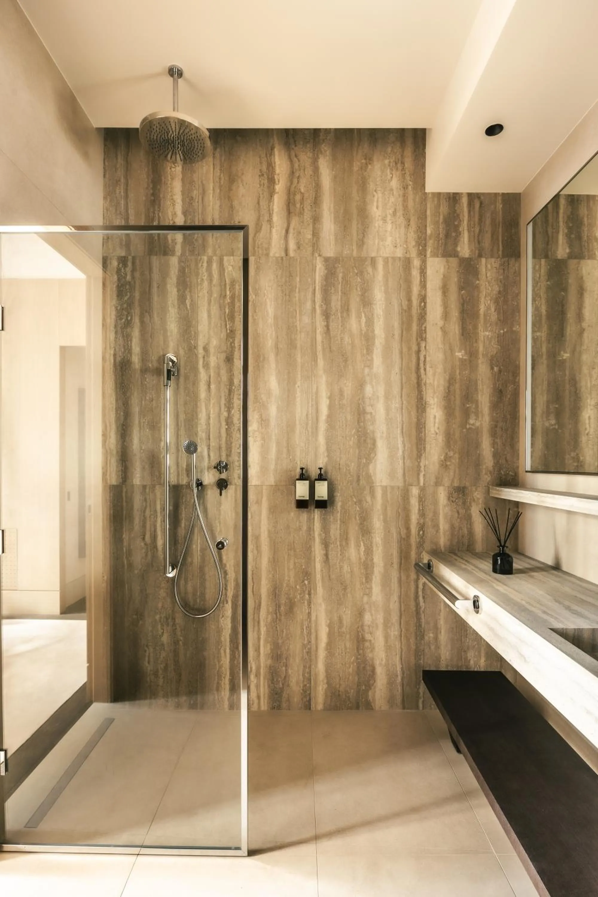 Shower in Mondovi Luxury Suites