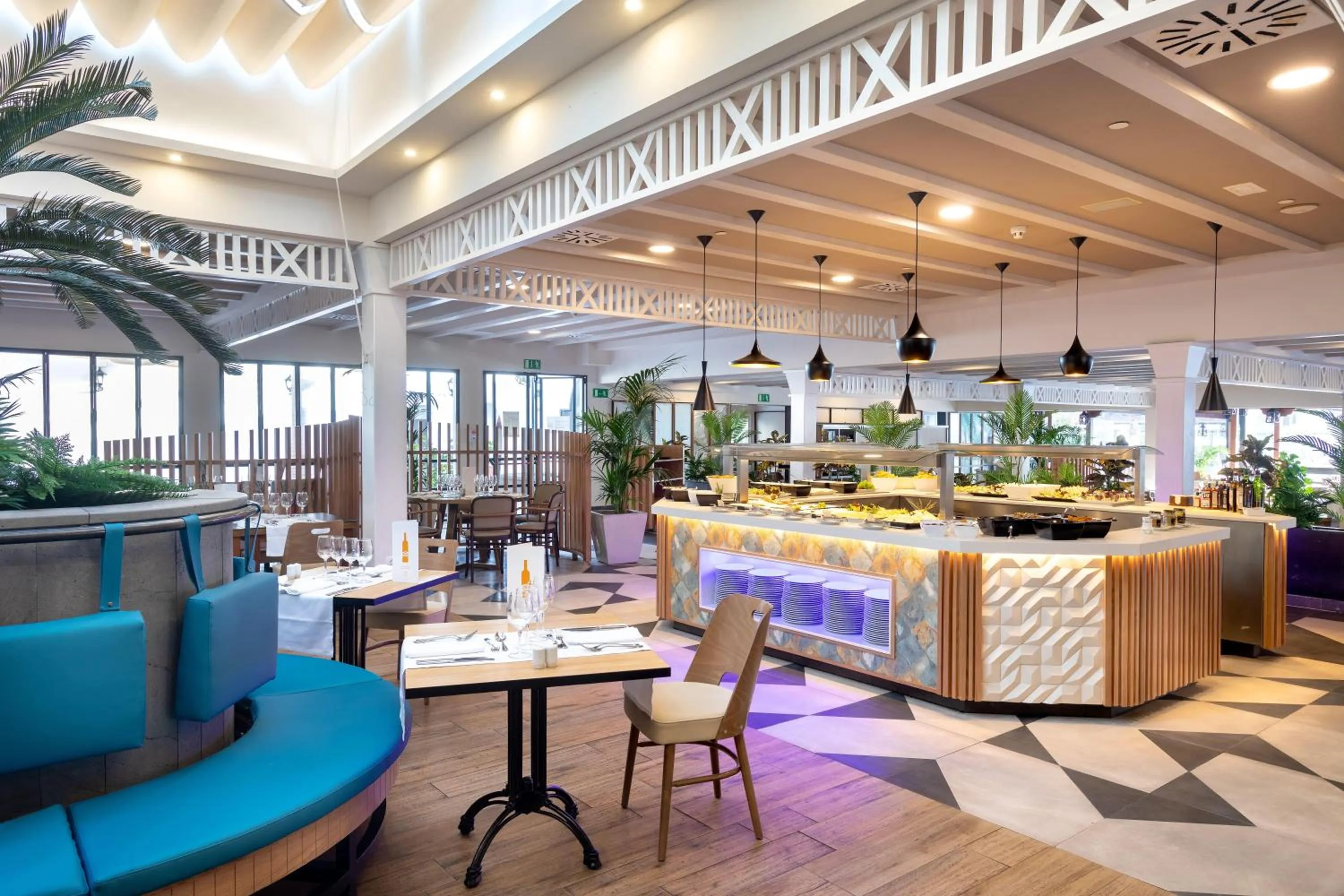 Restaurant/places to eat in Gran Castillo Tagoro Family & Fun Playa Blanca