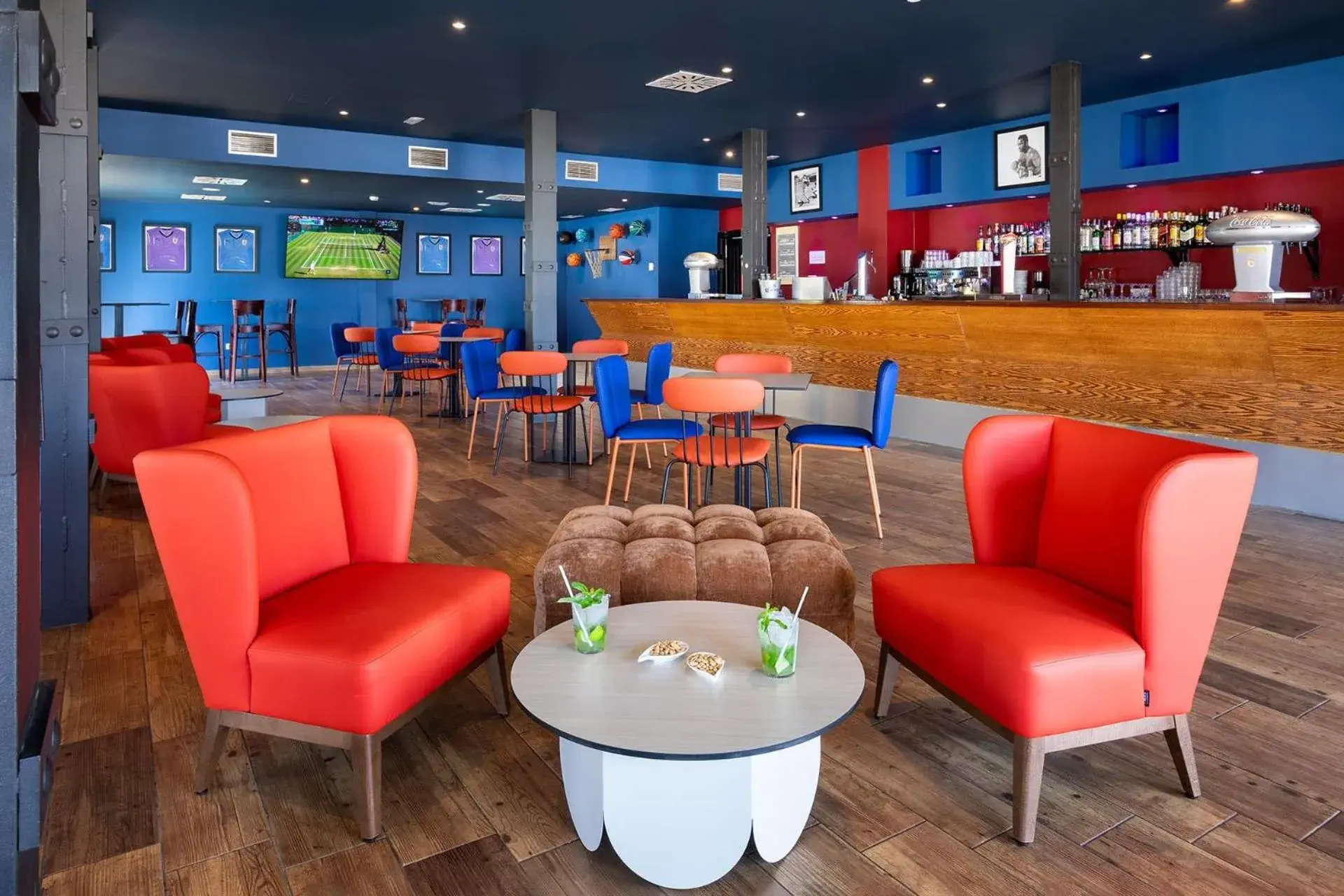 Lounge or bar in Gran Castillo Tagoro Family & Fun Playa Blanca Lounge or bar in Gran Castillo Tagoro Family & Fun Playa Blanca