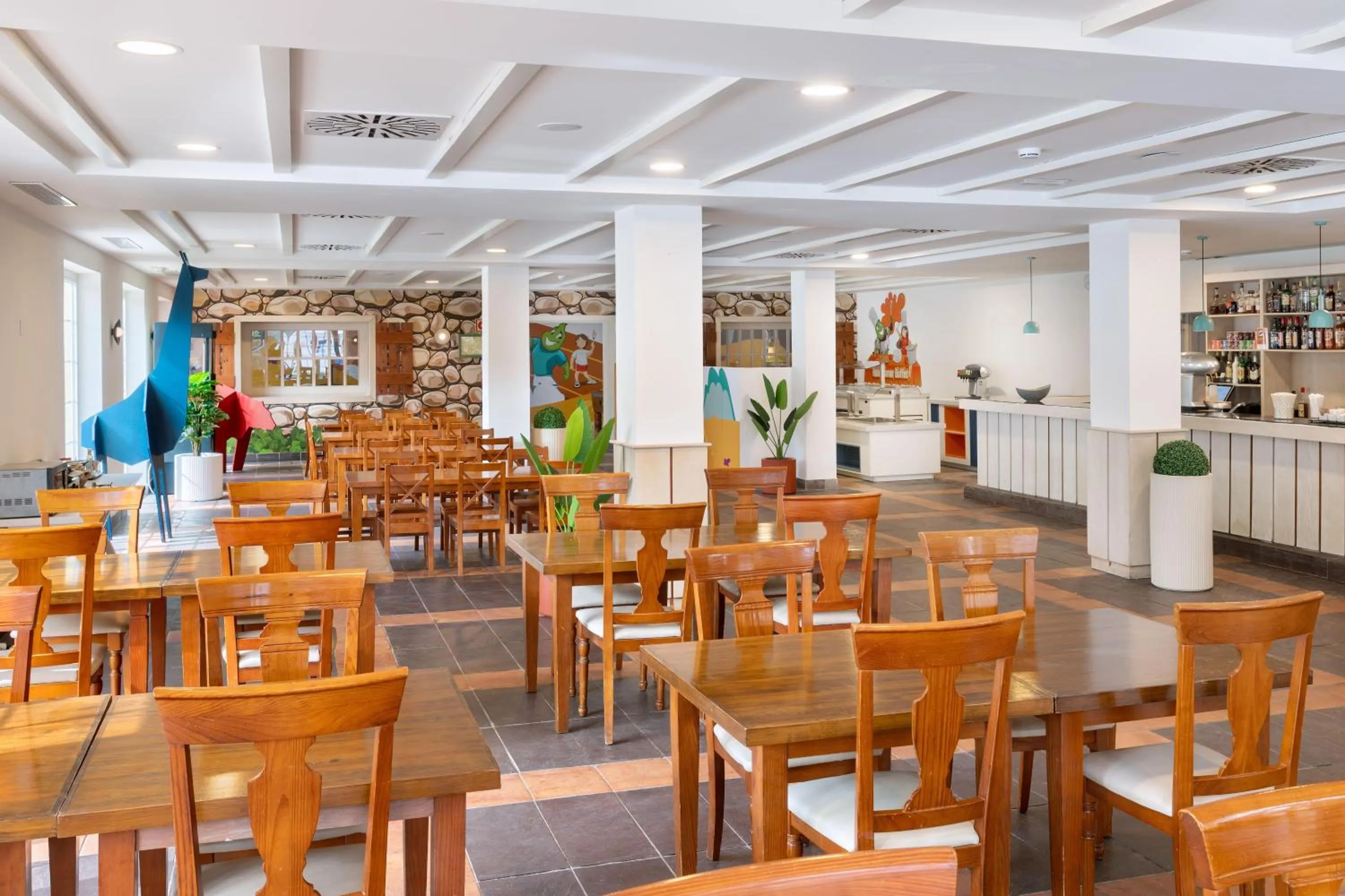 Restaurant/places to eat in Gran Castillo Tagoro Family & Fun Playa Blanca