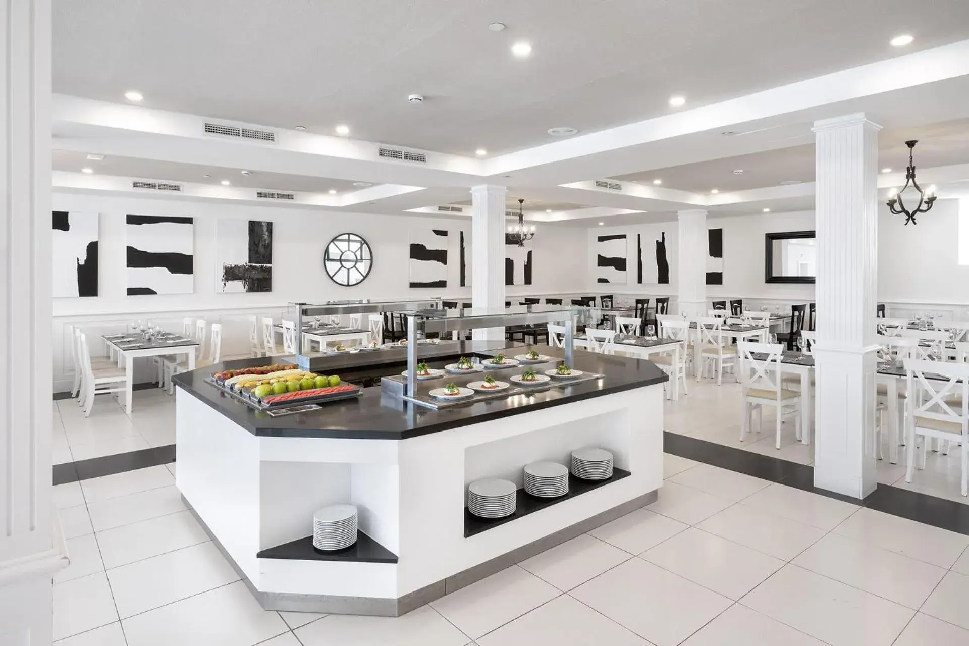 Restaurant/places to eat in Gran Castillo Tagoro Family & Fun Playa Blanca Restaurant/places to eat in Gran Castillo Tagoro Family & Fun Playa Blanca