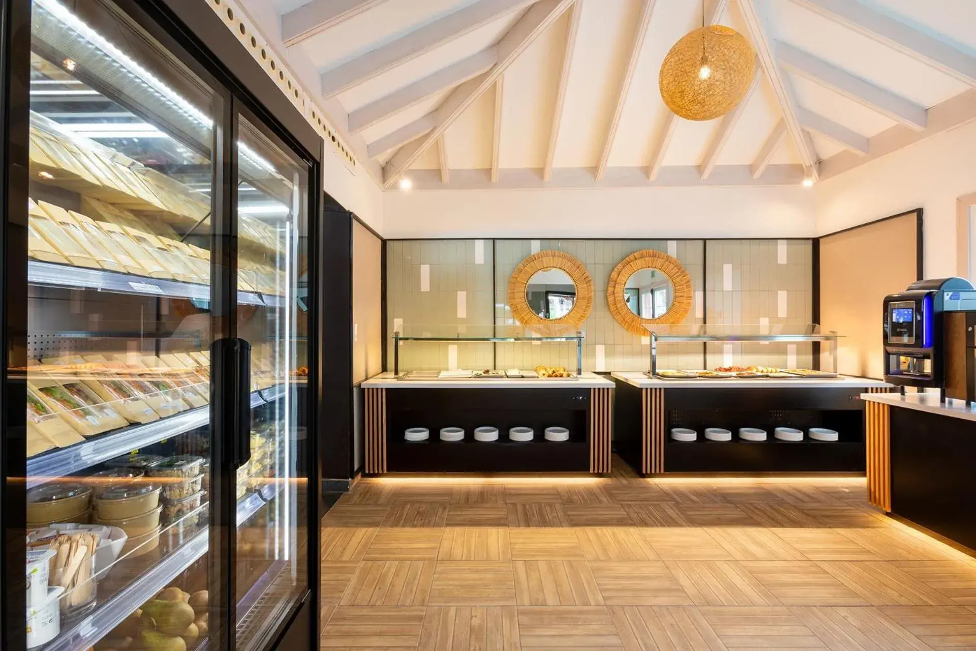 Restaurant/places to eat in Gran Castillo Tagoro Family & Fun Playa Blanca Restaurant/places to eat in Gran Castillo Tagoro Family & Fun Playa Blanca