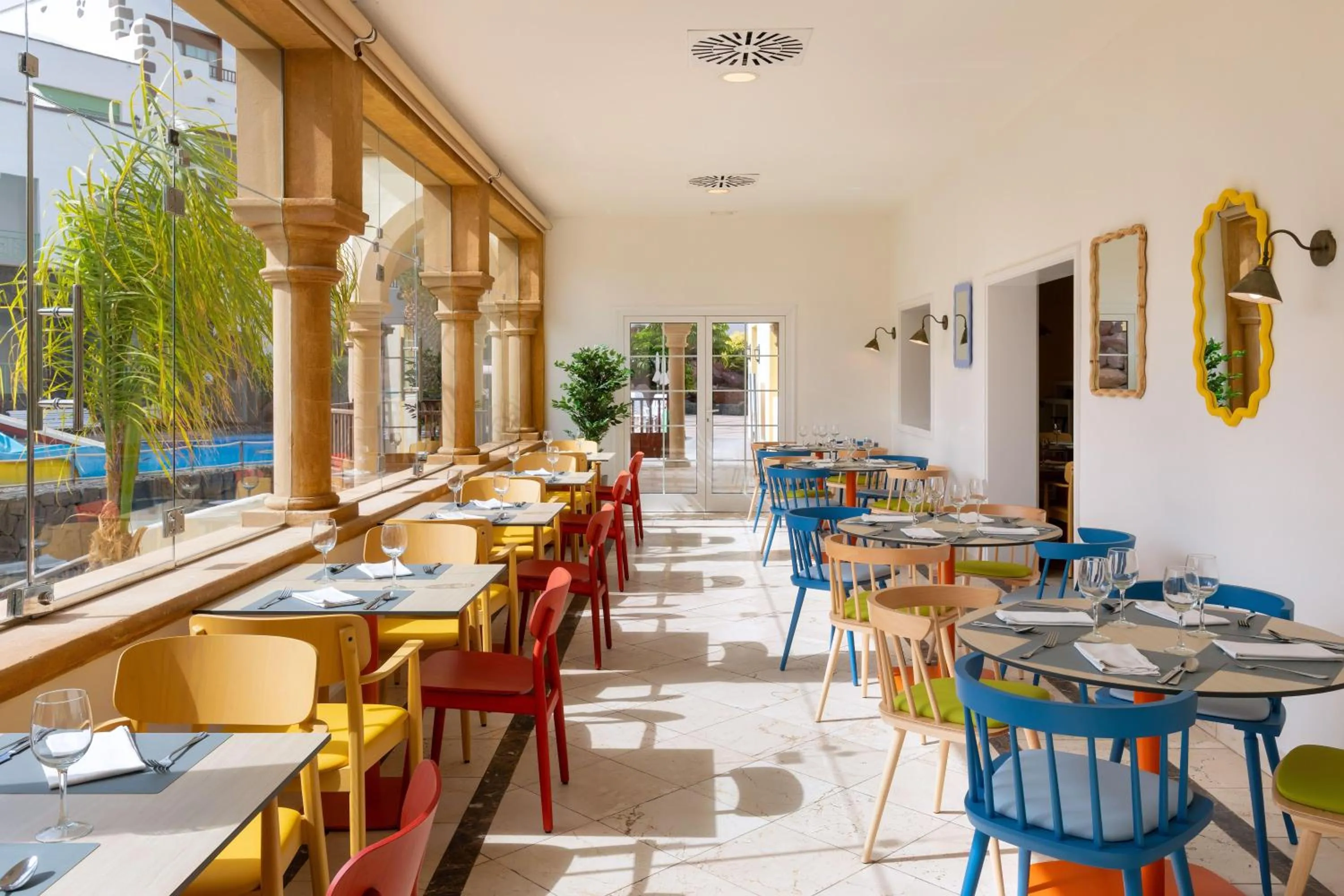 Restaurant/places to eat in Gran Castillo Tagoro Family & Fun Playa Blanca