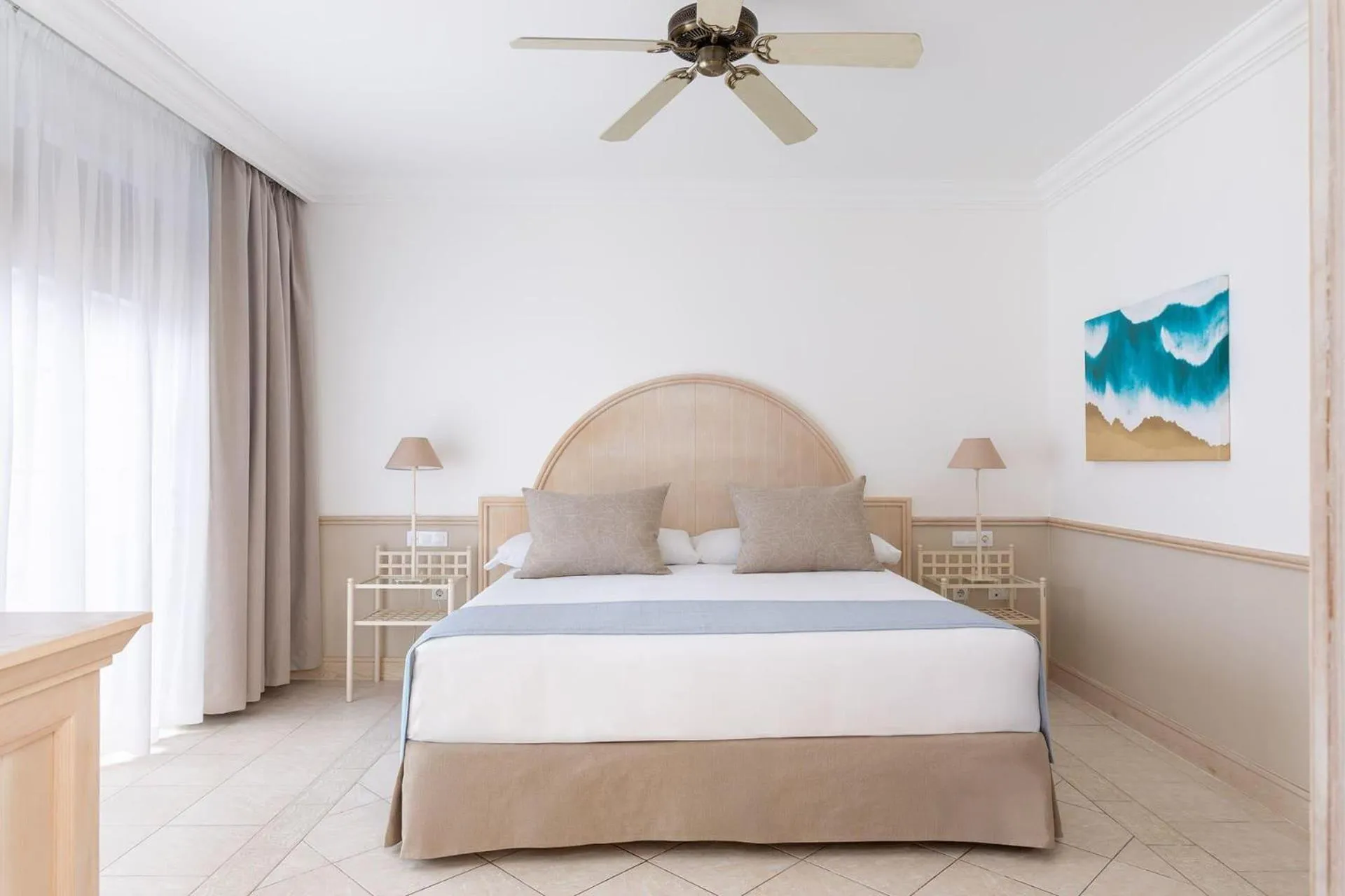 Photo of the whole room, Bed in Gran Castillo Tagoro Family & Fun Playa Blanca