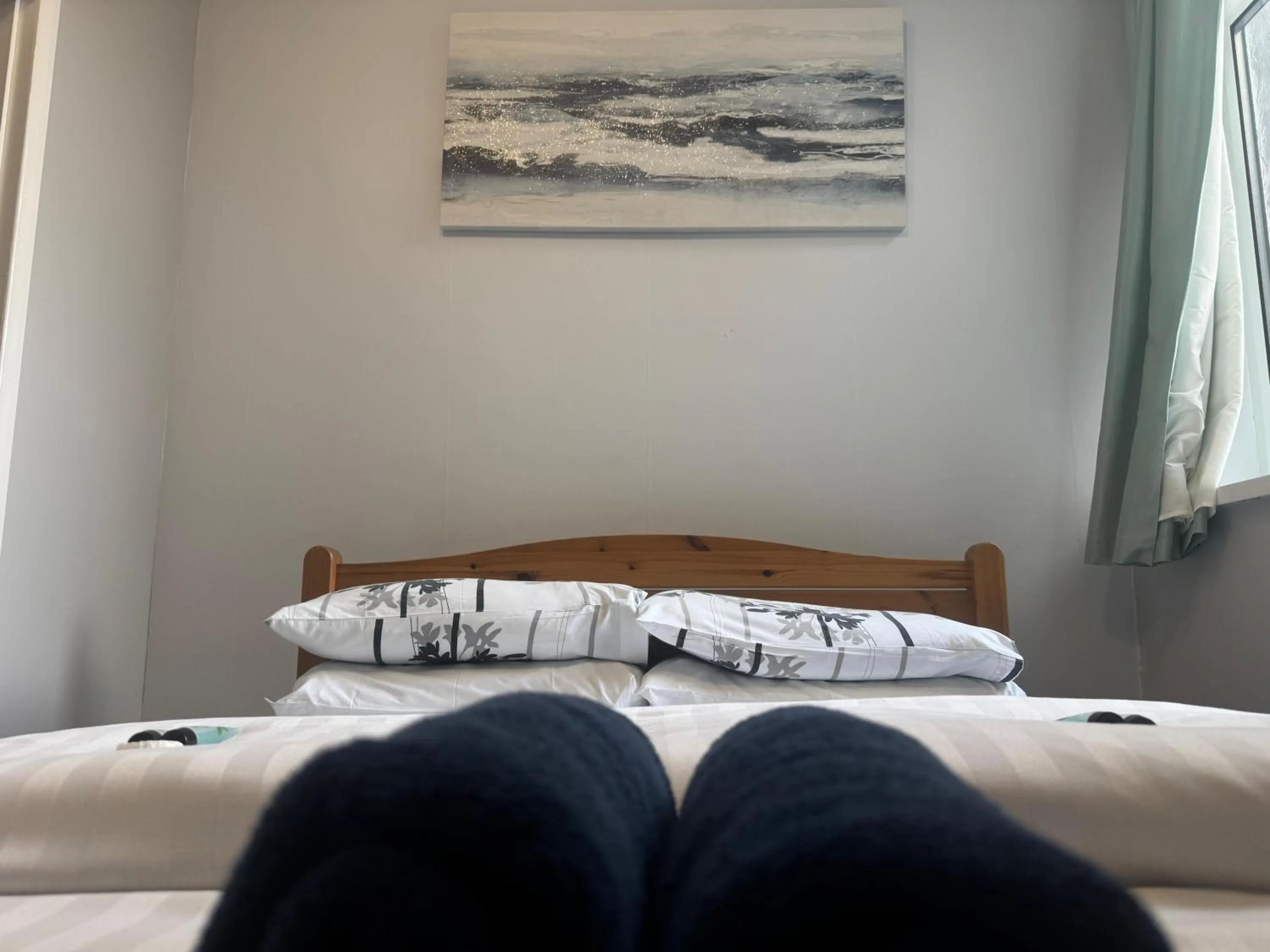 Bed in 100 Pipers Hotel