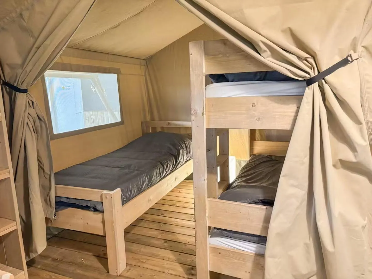 Bed in Toftum Bjerge Camping & Cottages
