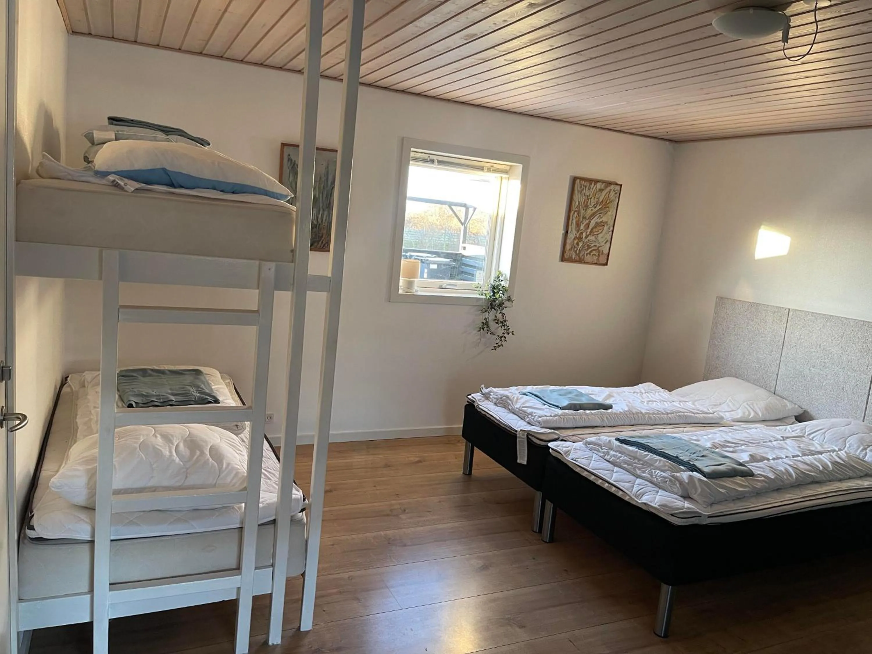 Bedroom, Bed in Toftum Bjerge Camping & Cottages