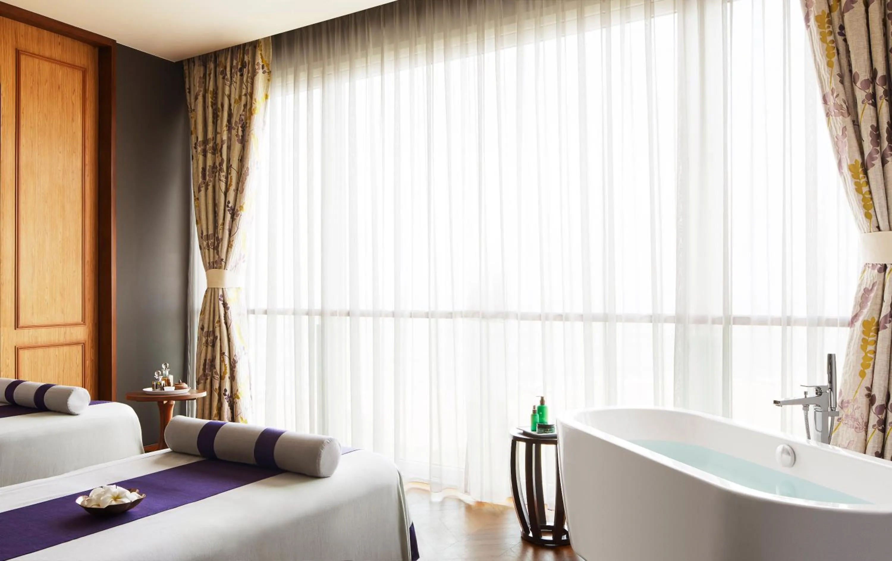 Spa and wellness centre/facilities, Bed in Sentido Heritance Negombo