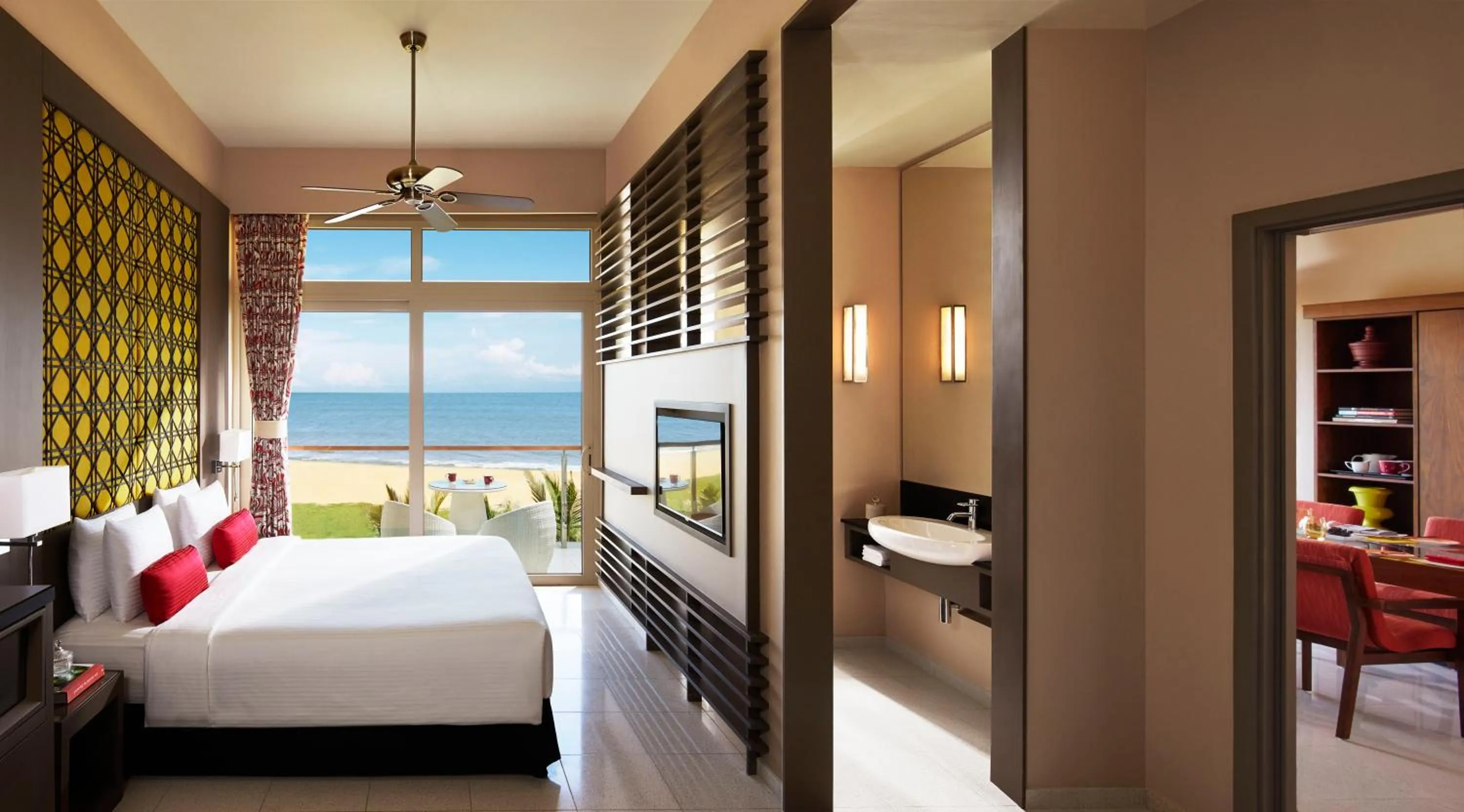 Bedroom, Bed in Sentido Heritance Negombo