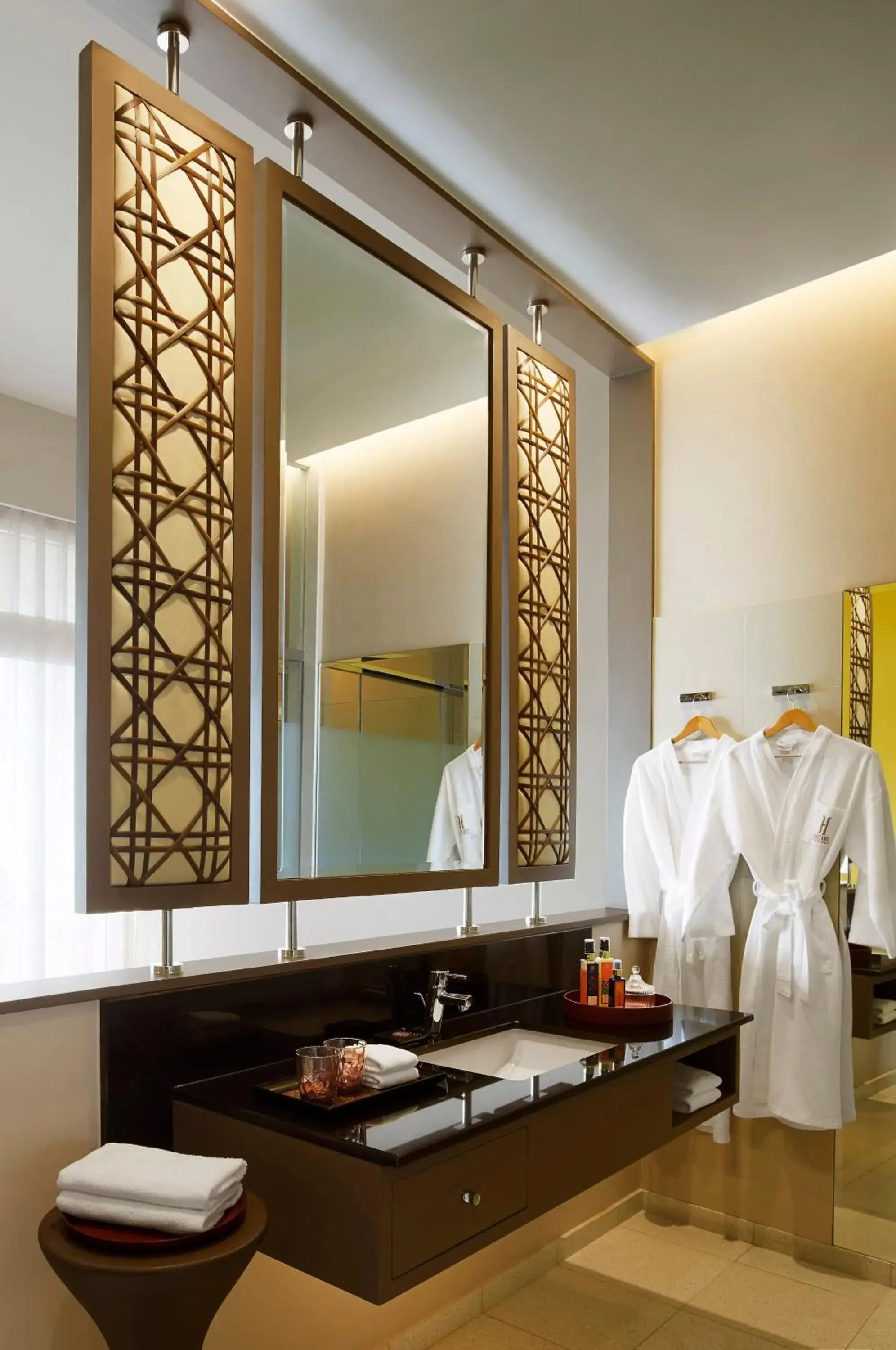 Bathroom in Sentido Heritance Negombo Bathroom in Sentido Heritance Negombo