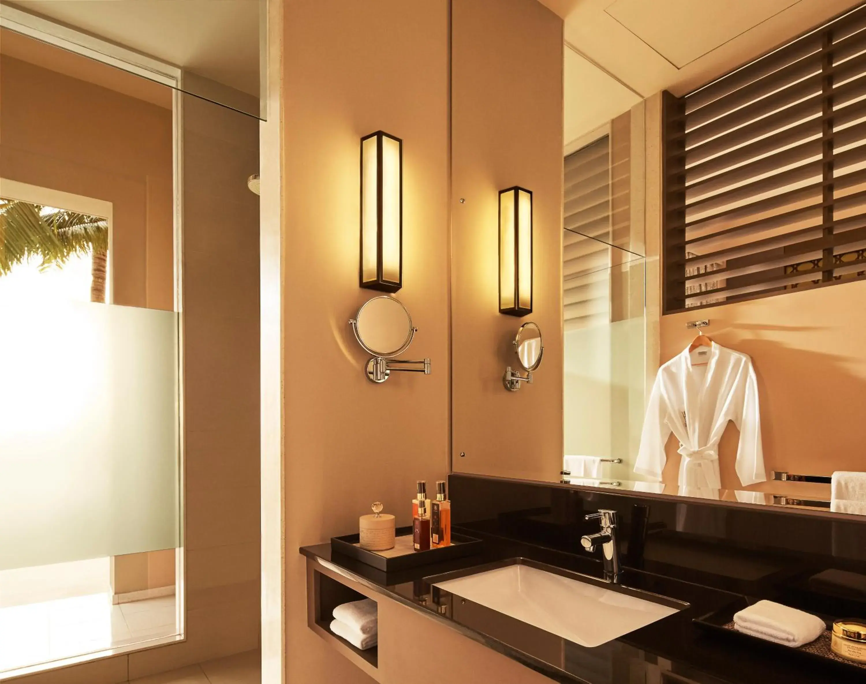 Superior Deluxe King Room with Sea View - single occupancy - 15% Discount on Spa, 10% Discount on Food & Beverage & High Tea in Sentido Heritance Negombo Superior Deluxe King Room with Sea View - single occupancy - 15% Discount on Spa, 10% Discount on Food & Beverage & High Tea in Sentido Heritance Negombo