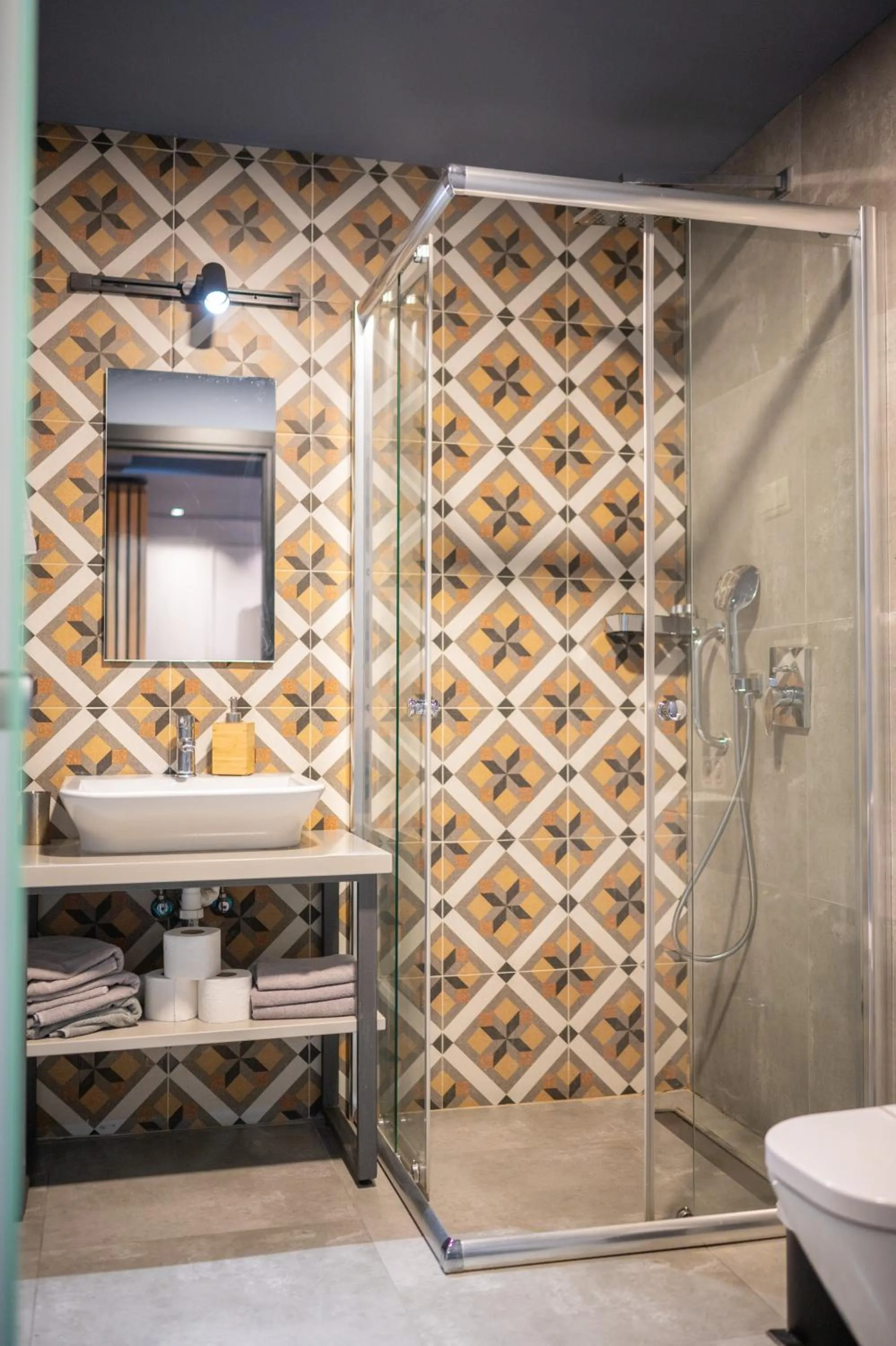 Shower in Hotel London B&B