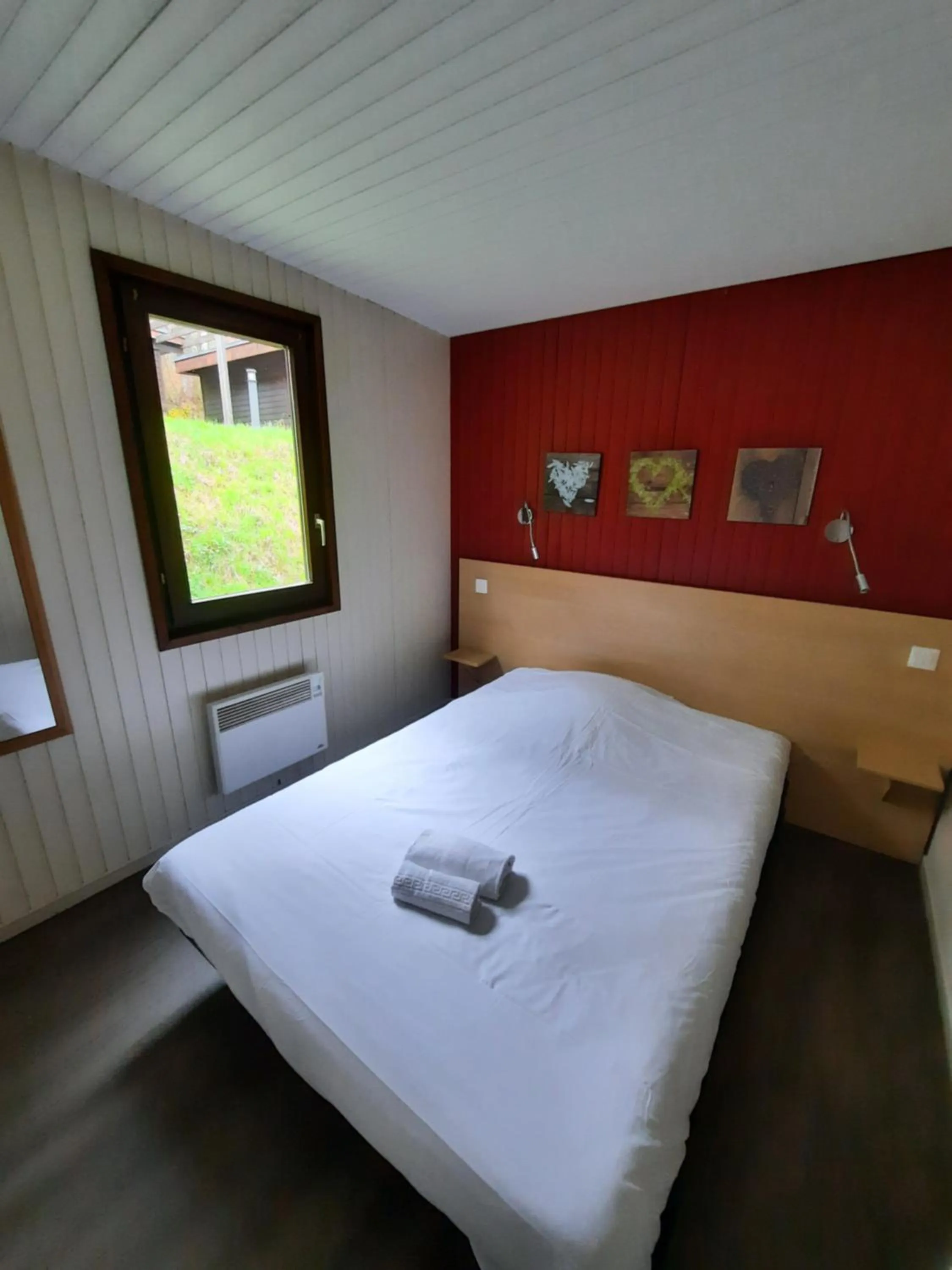 Bedroom, Bed in VVF Les Vosges Bitche