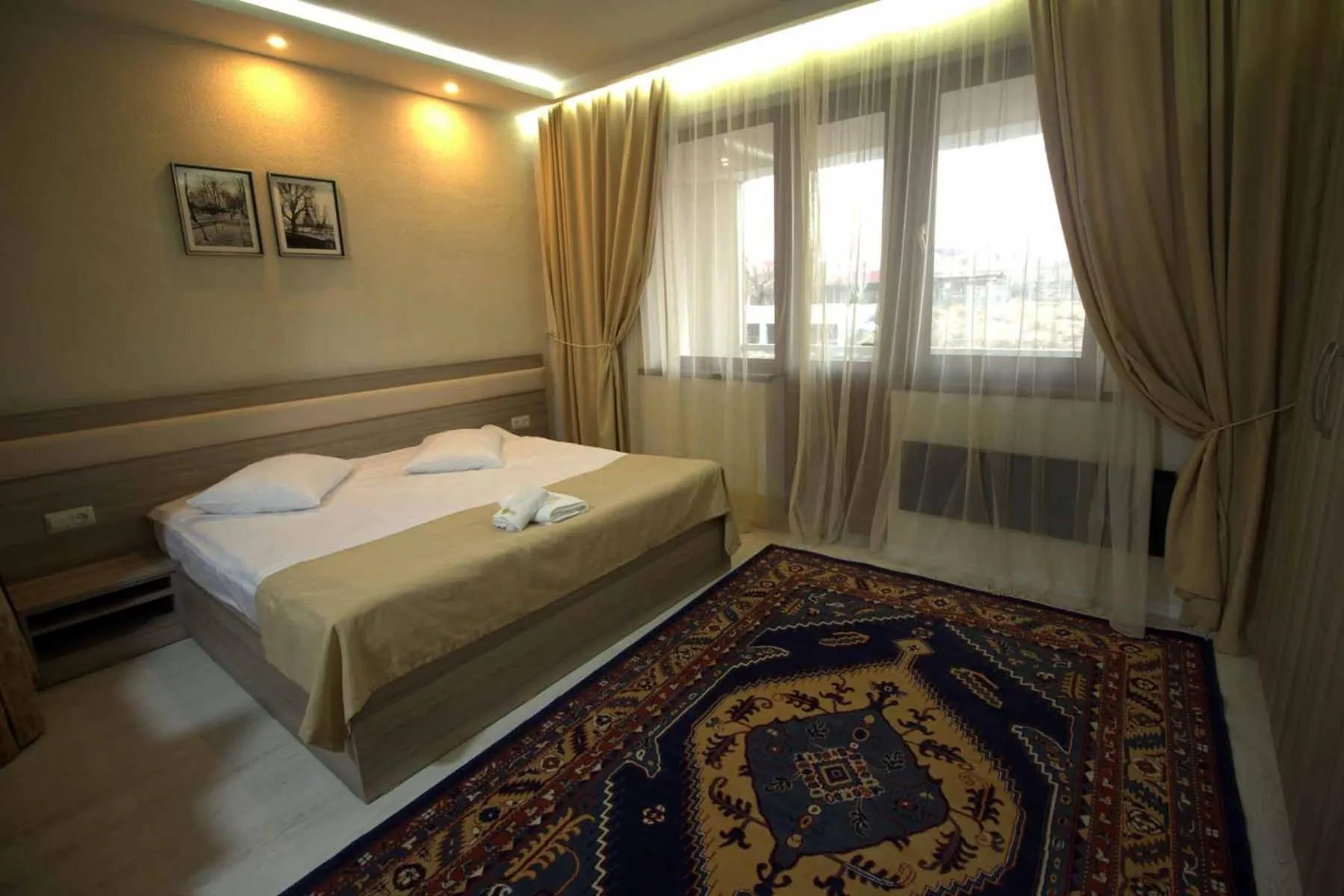 Bedroom, Bed in Cross Apartments and Tours