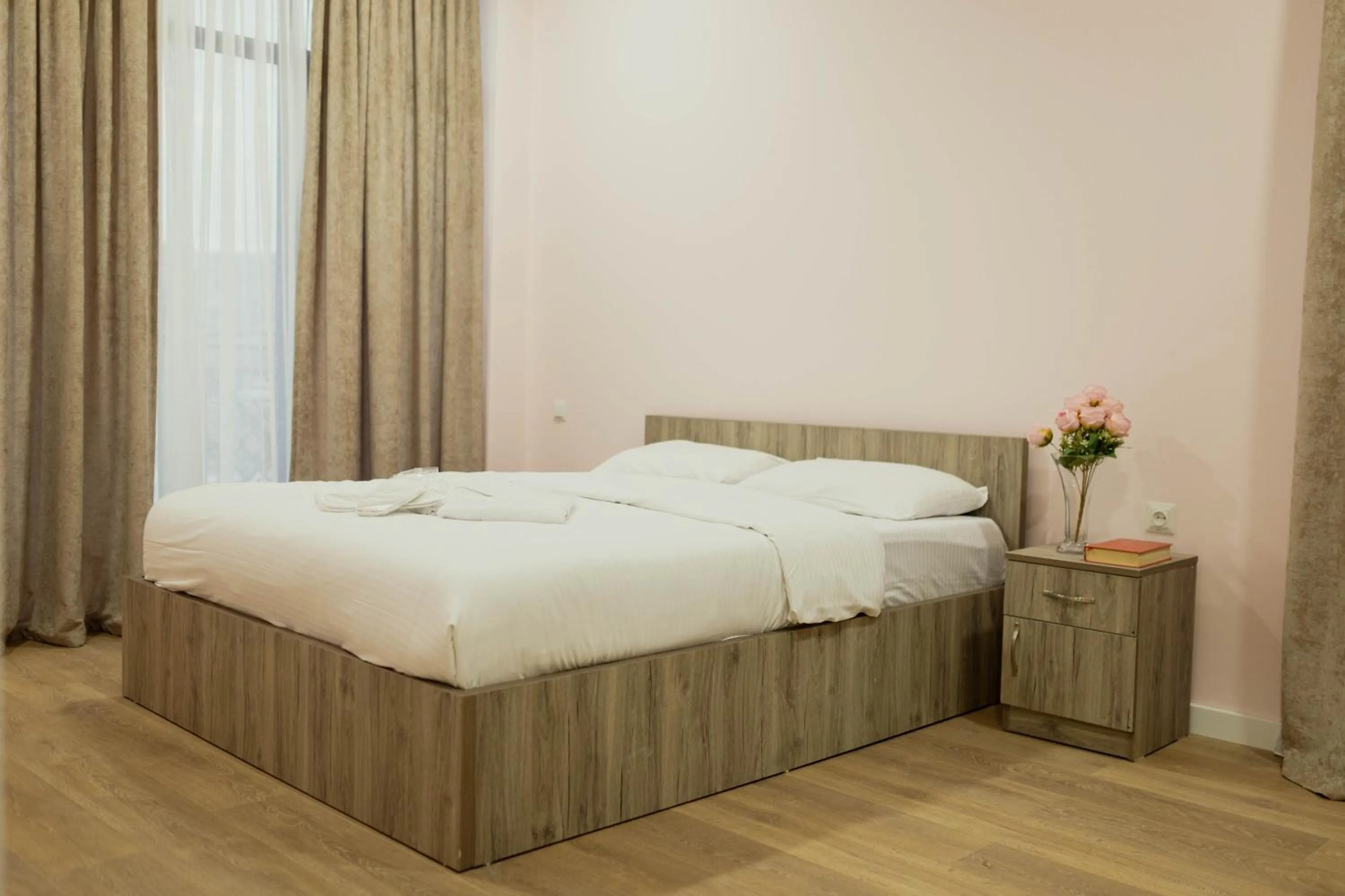 Bed in Panorama Hills Apart-Hotel