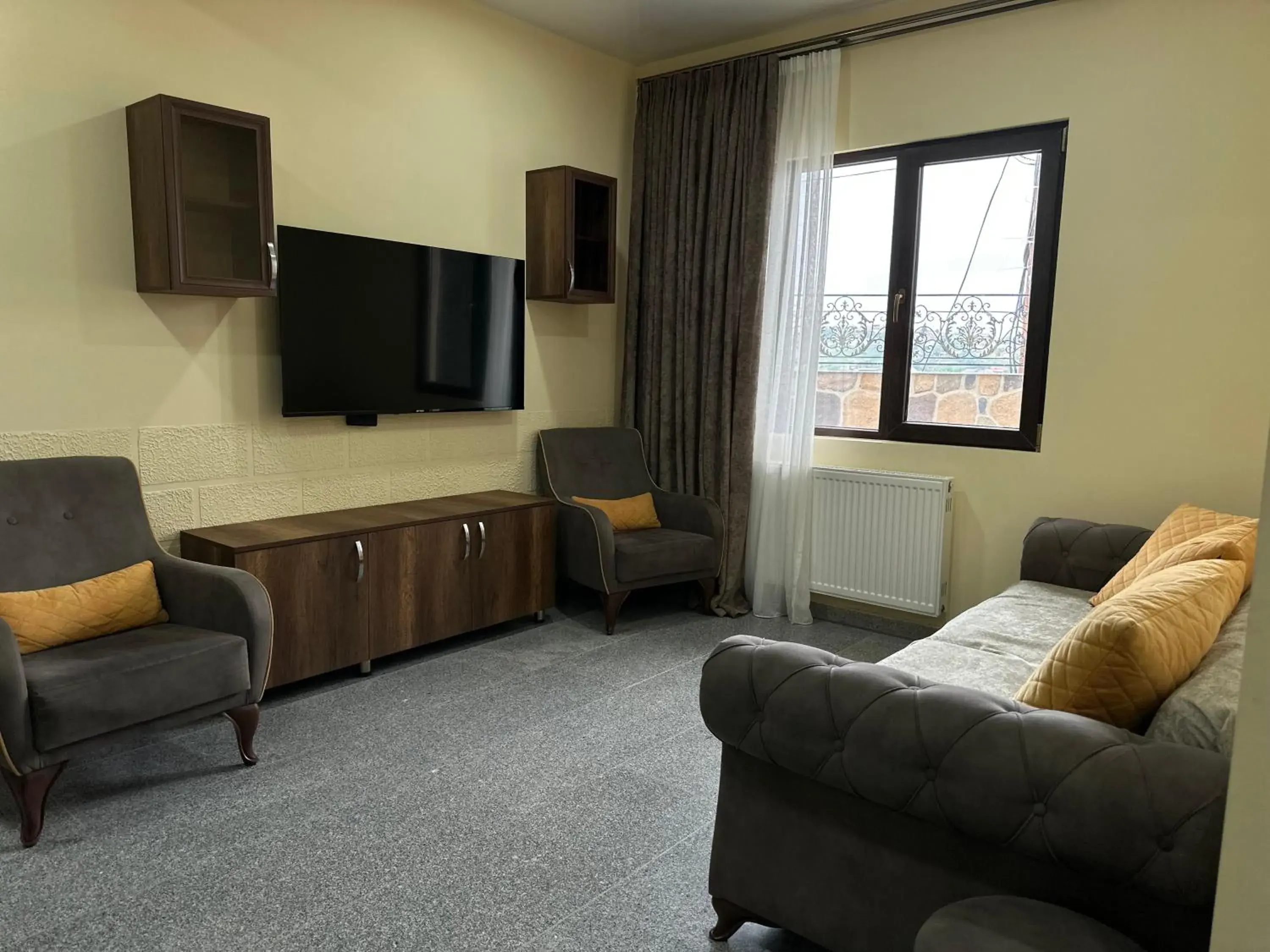 Family Room in Panorama Hills Apart-Hotel Family Room in Panorama Hills Apart-Hotel