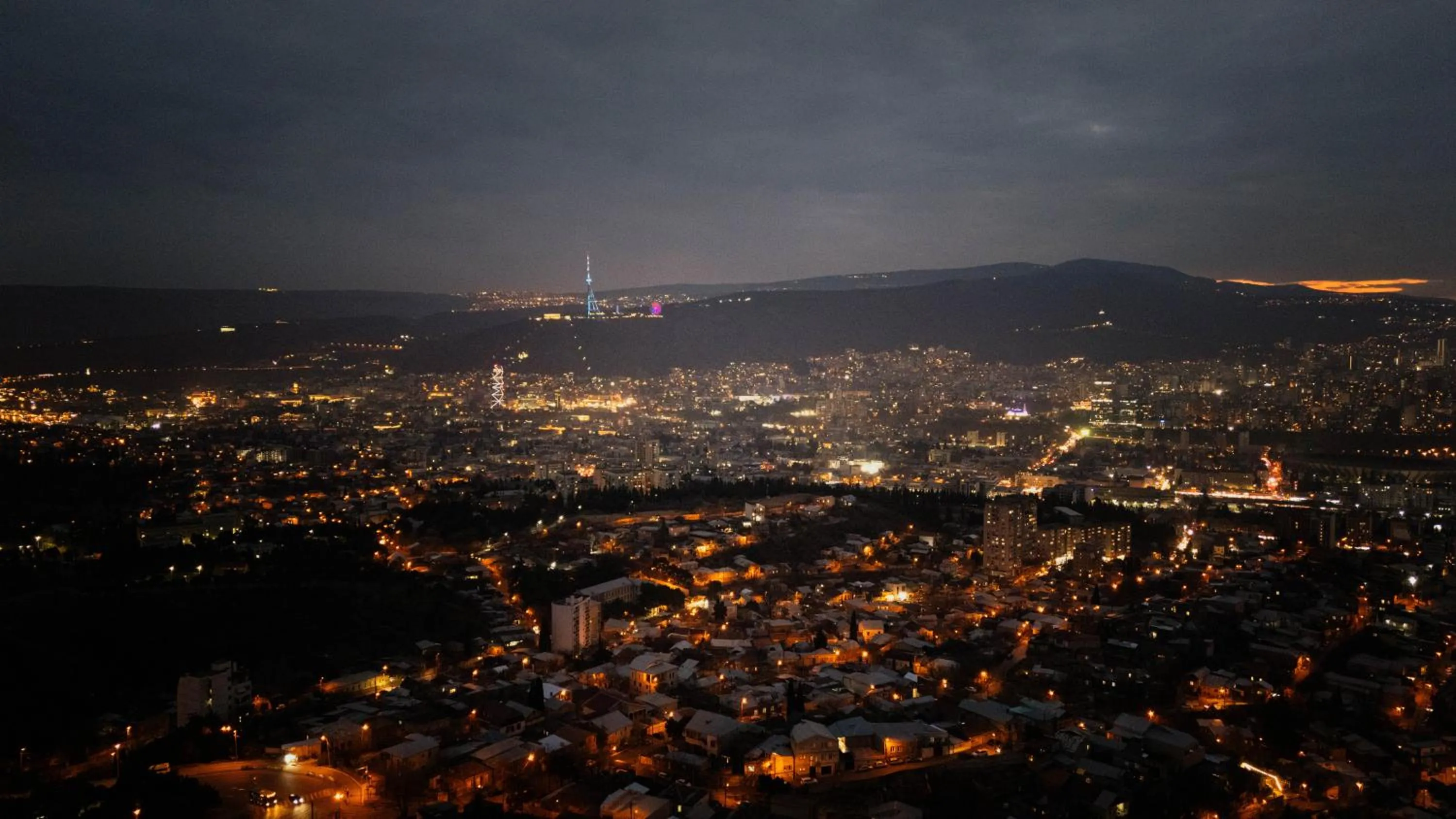 Night in Panorama Hills Apart-Hotel