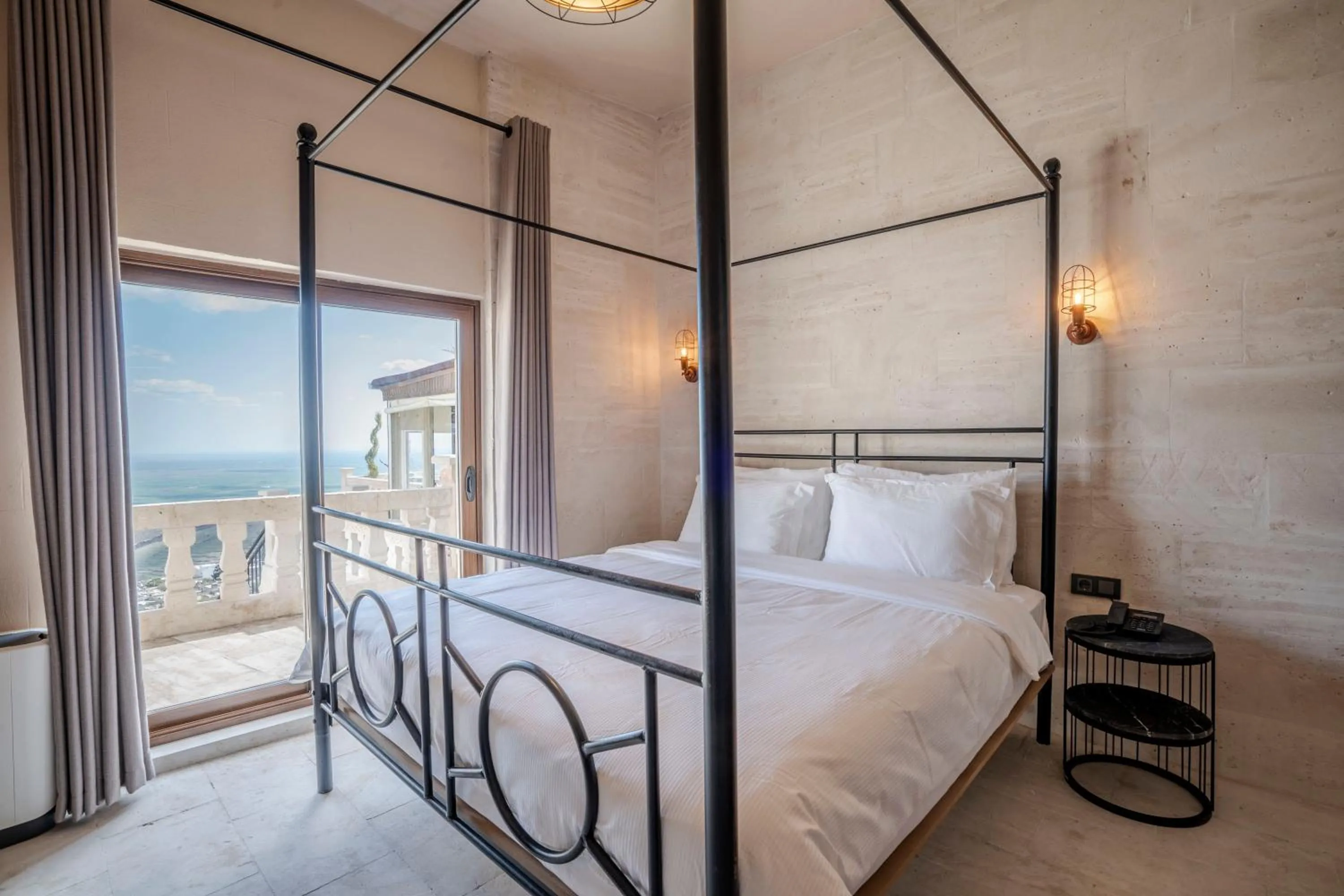 Bed in Maran House Mardin