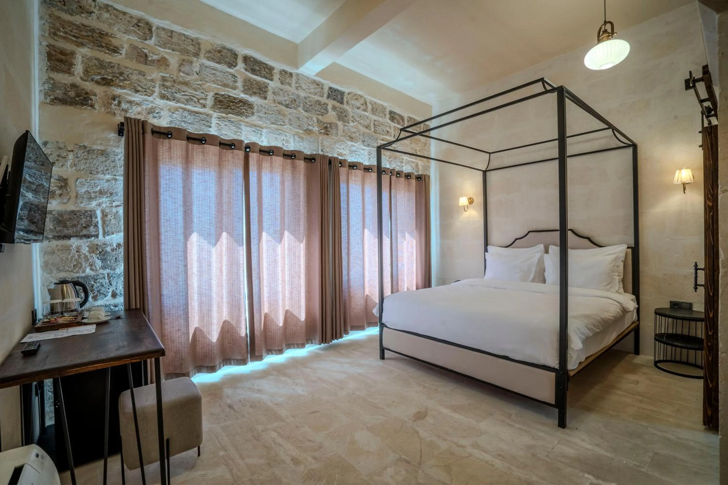 Bed in Maran House Mardin