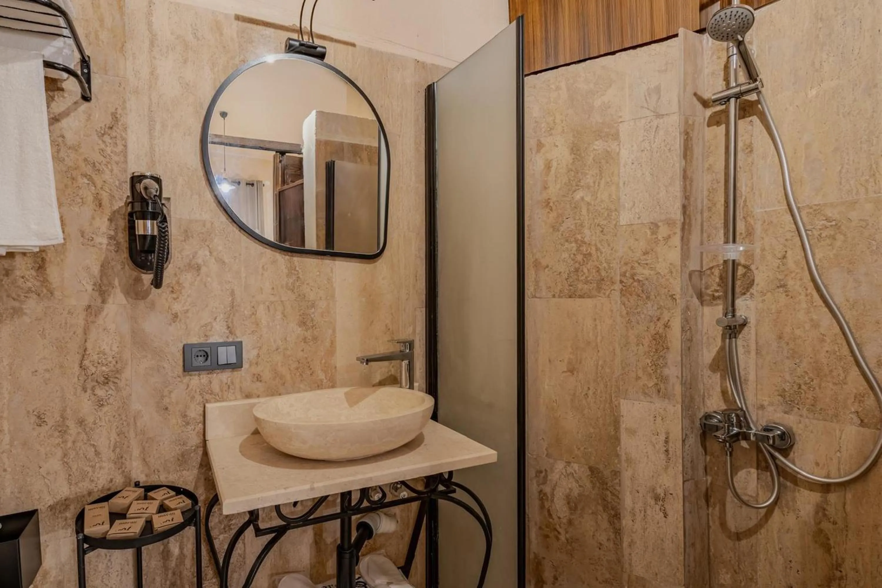 Shower in Maran House Mardin