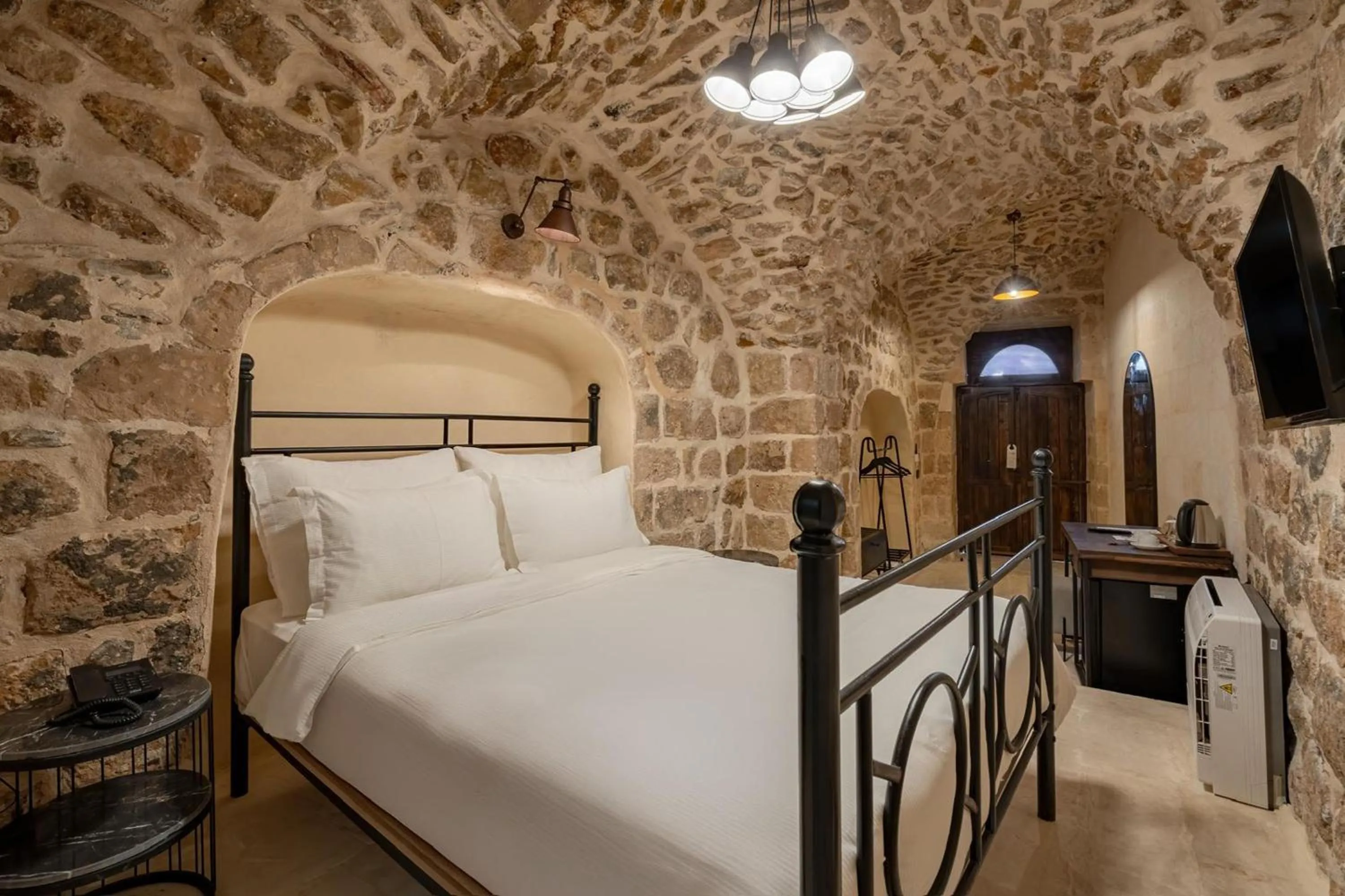 Bed in Maran House Mardin