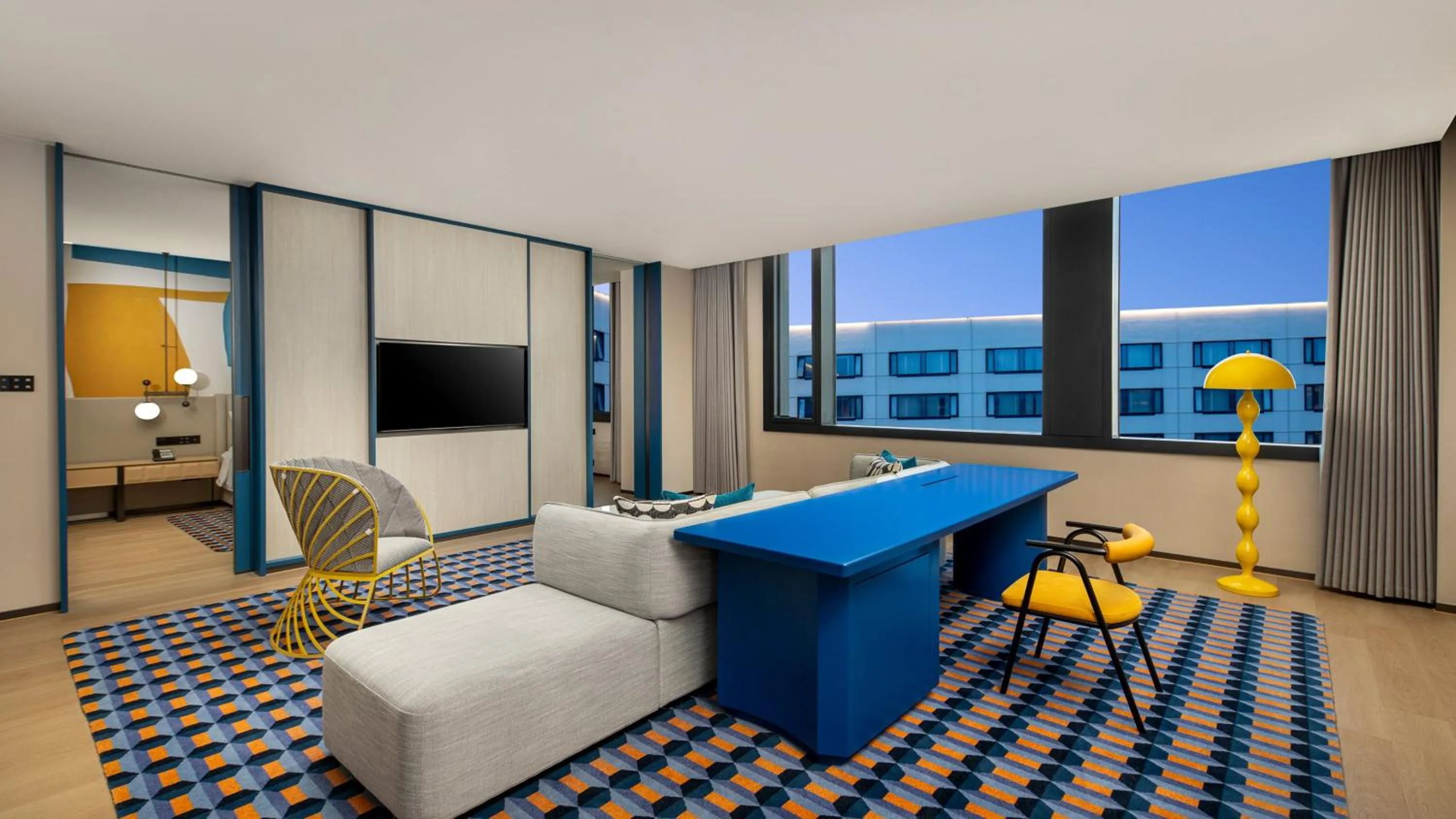 Bedroom in Holiday Inn Shanghai Pudong Airport, an IHG Hotel