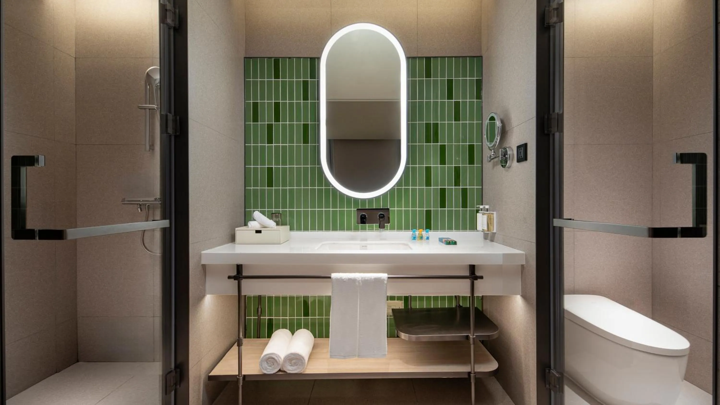 Bathroom in Holiday Inn Shanghai Pudong Airport, an IHG Hotel